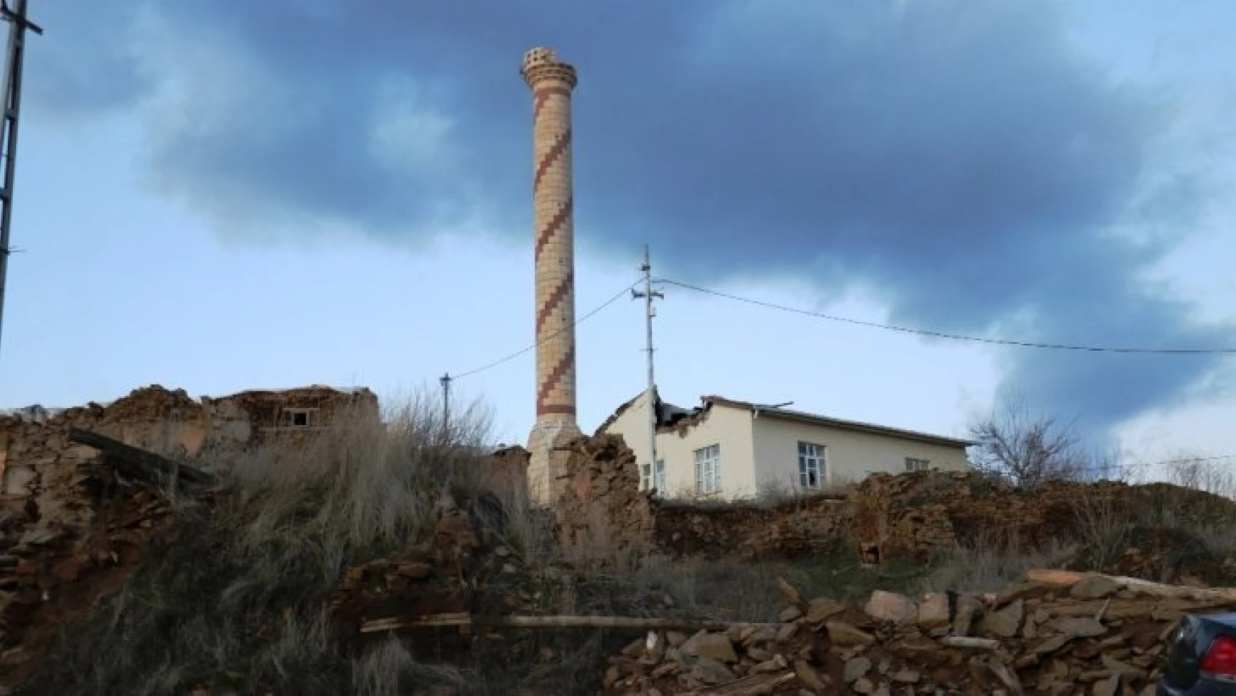 Doğanyol'da depremin vurduğu köylerde yıkım büyük