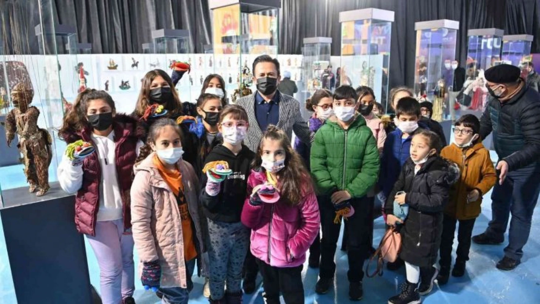 Dünya Kukla Festivali'ni 10 bin çocuk ziyaret etti