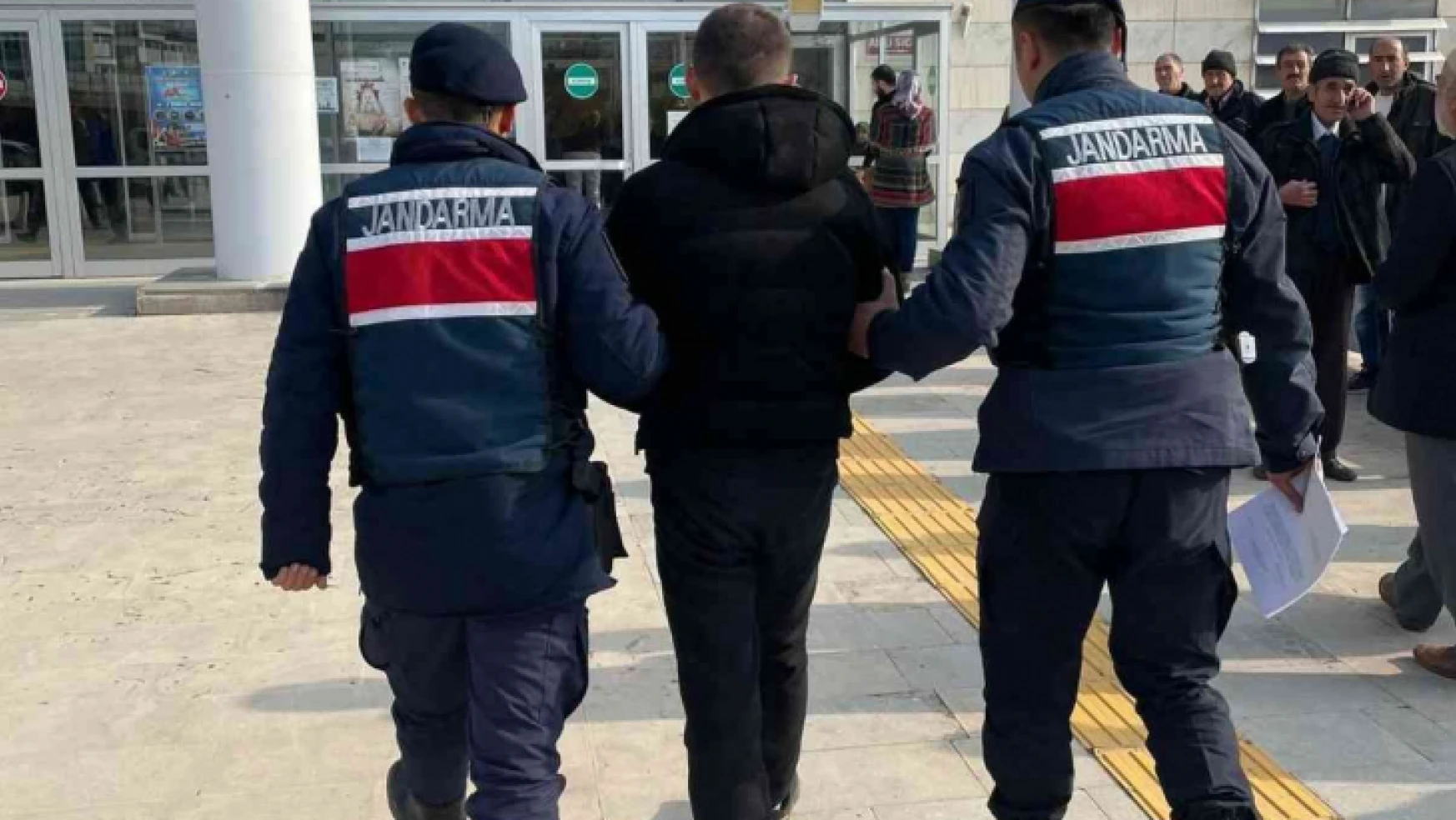 Elazığ'da 10 yıl hapis cezası bulunan zanlı yakalandı
