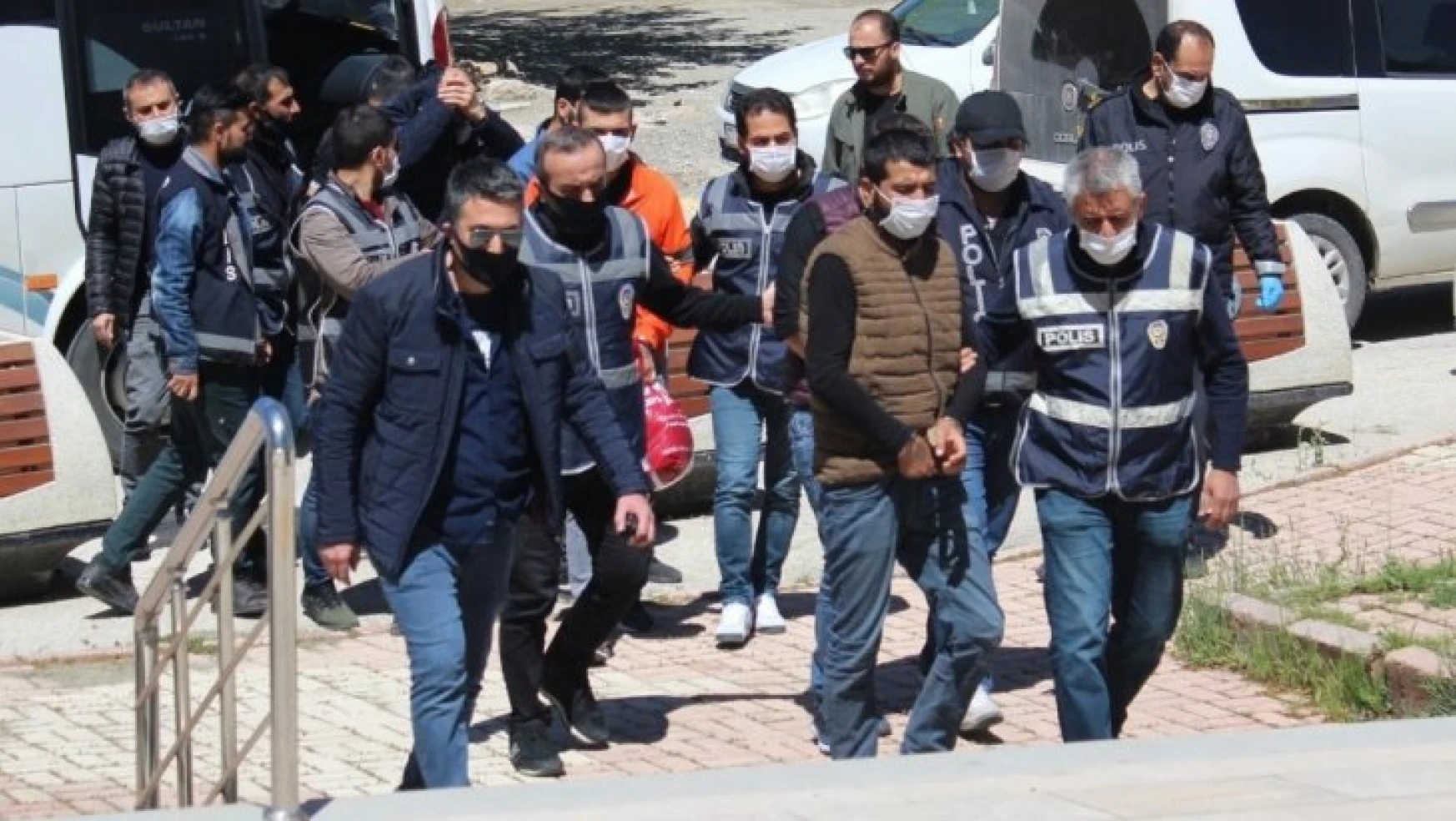 Elazığ'da darp ve çıplak fotoğrafla şantaja 6 tutuklama