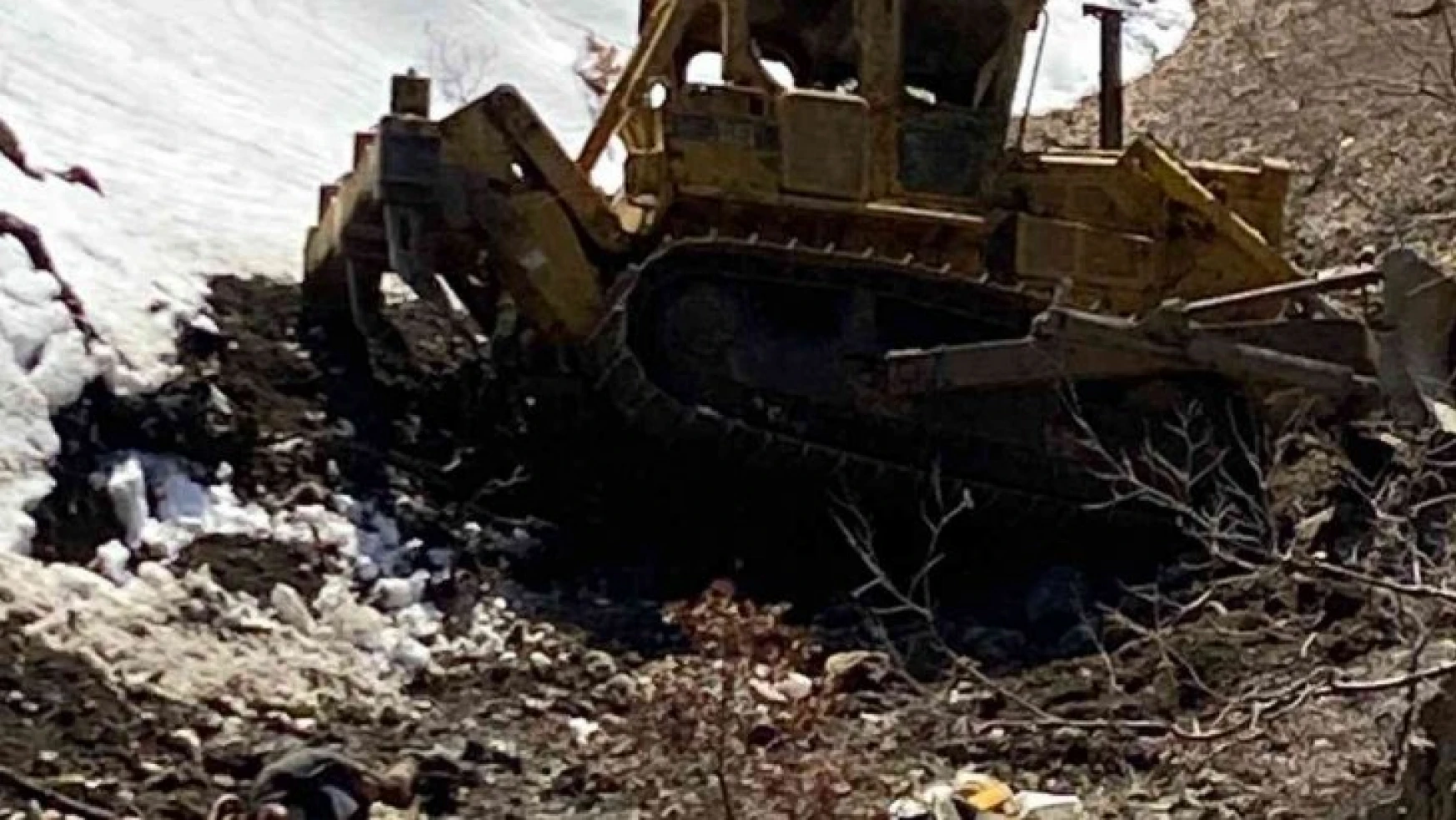 Elazığ'da dozer uçuruma yuvarlandı: 1 ölü