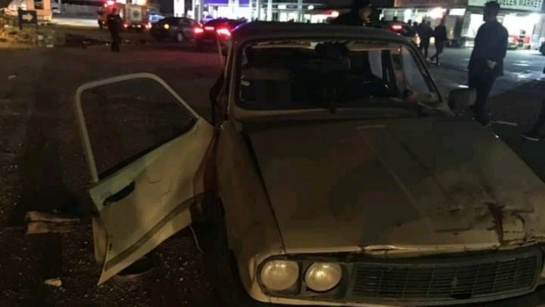 Elazığ'da iki otomobil çarpıştı: 4 yaralı