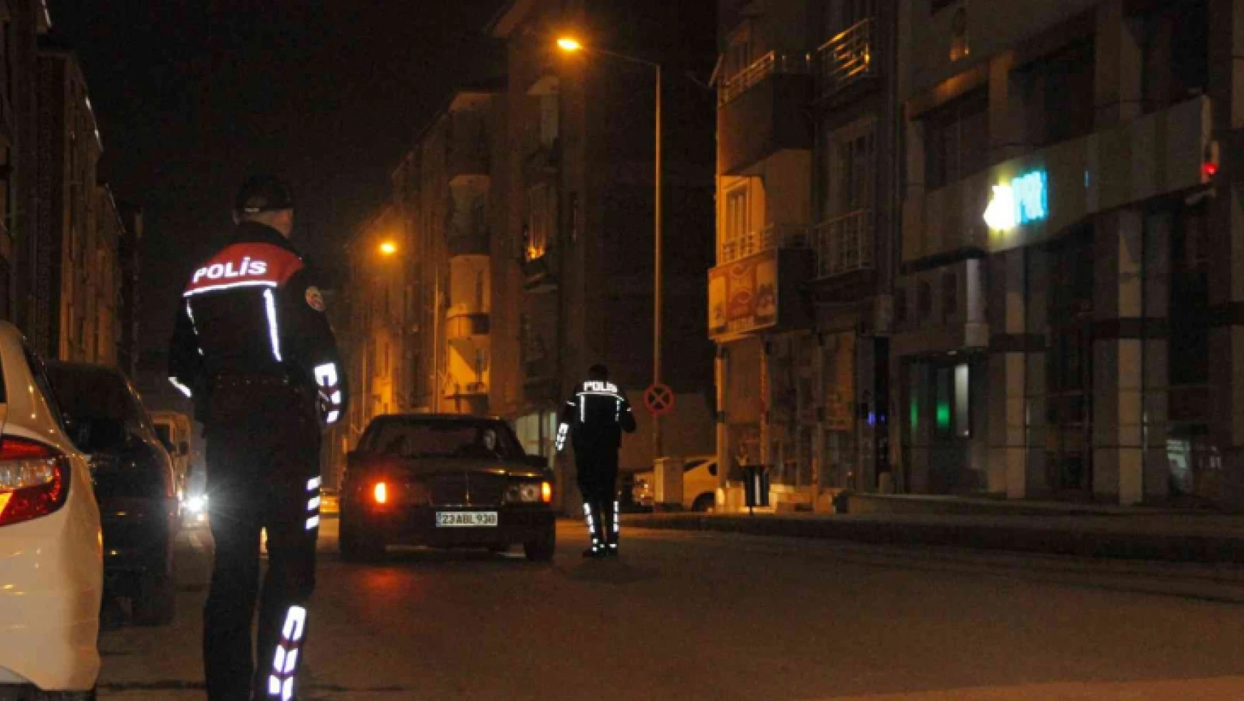 Elazığ'da polisten 'Dar Bölge' uygulaması