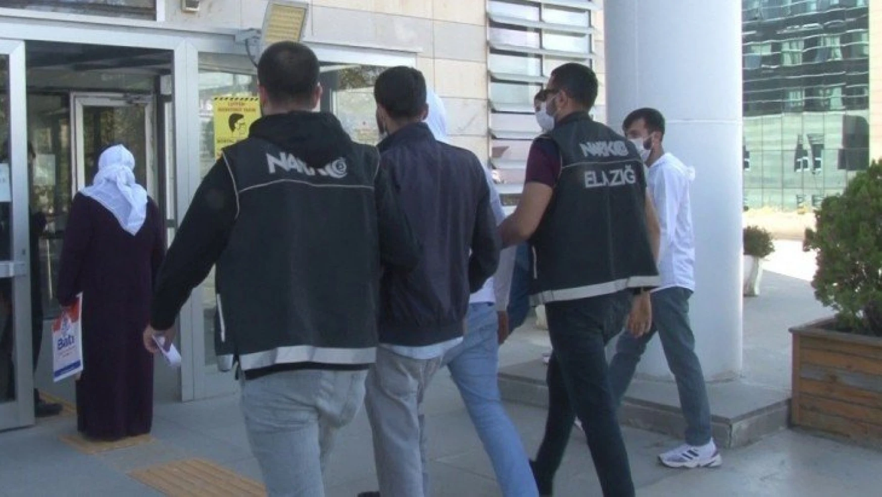 Elazığ'da uyuşturucu ile mücadele önce kullanıcılar, sonra satıcılar yakalandı