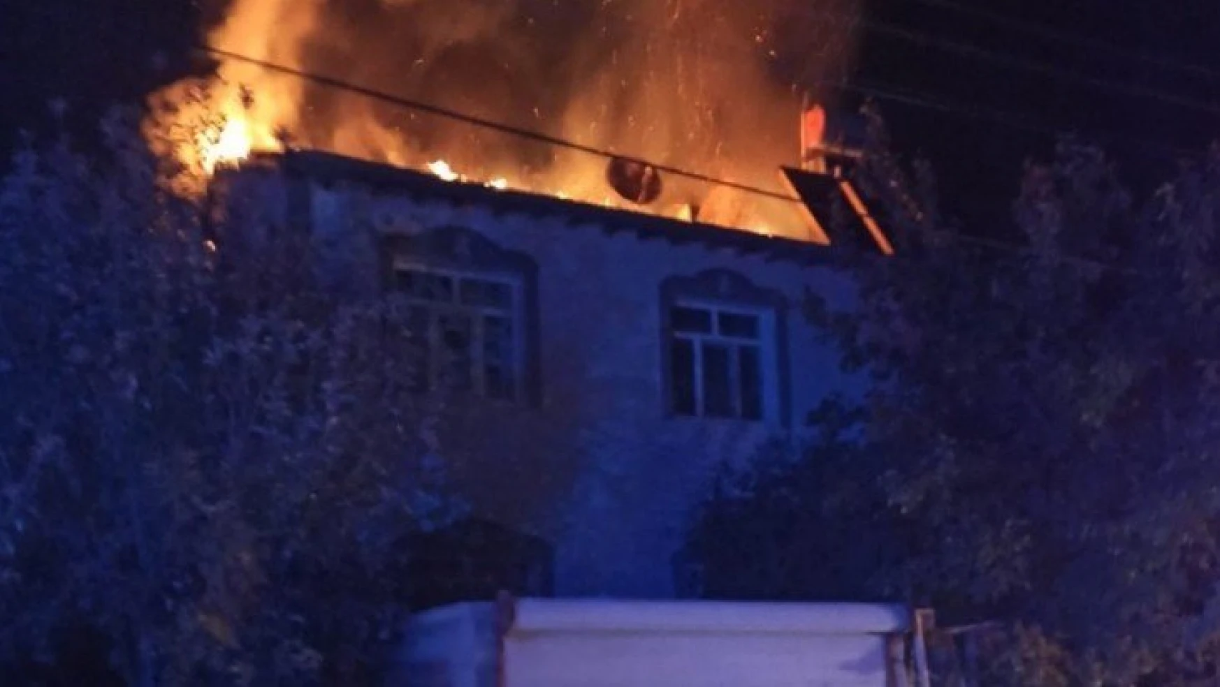 Elazığ'da yangın: 1 yaralı
