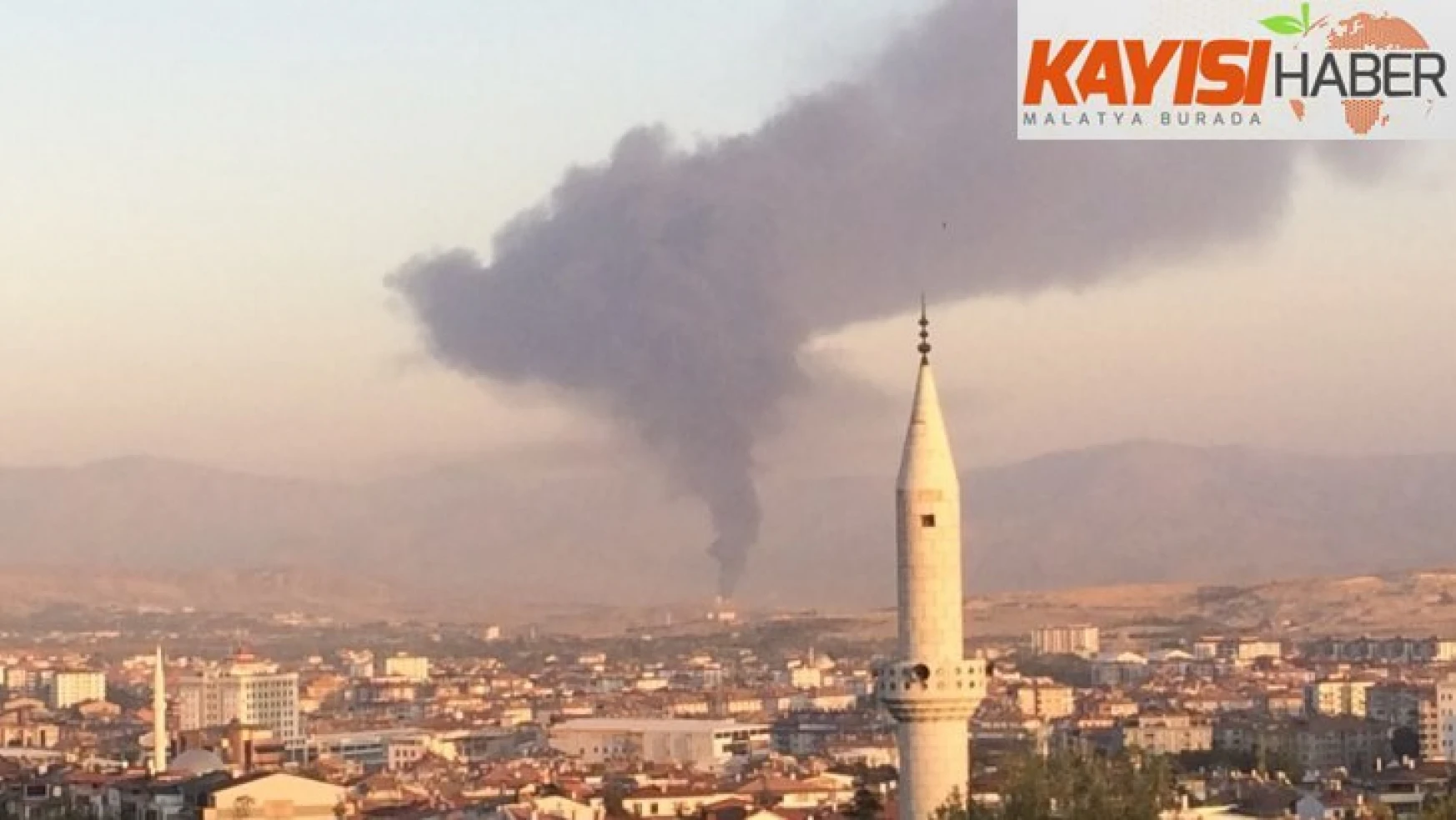 Elazığ'daki fabrika yangınını söndürme çalışmaları sürüyor