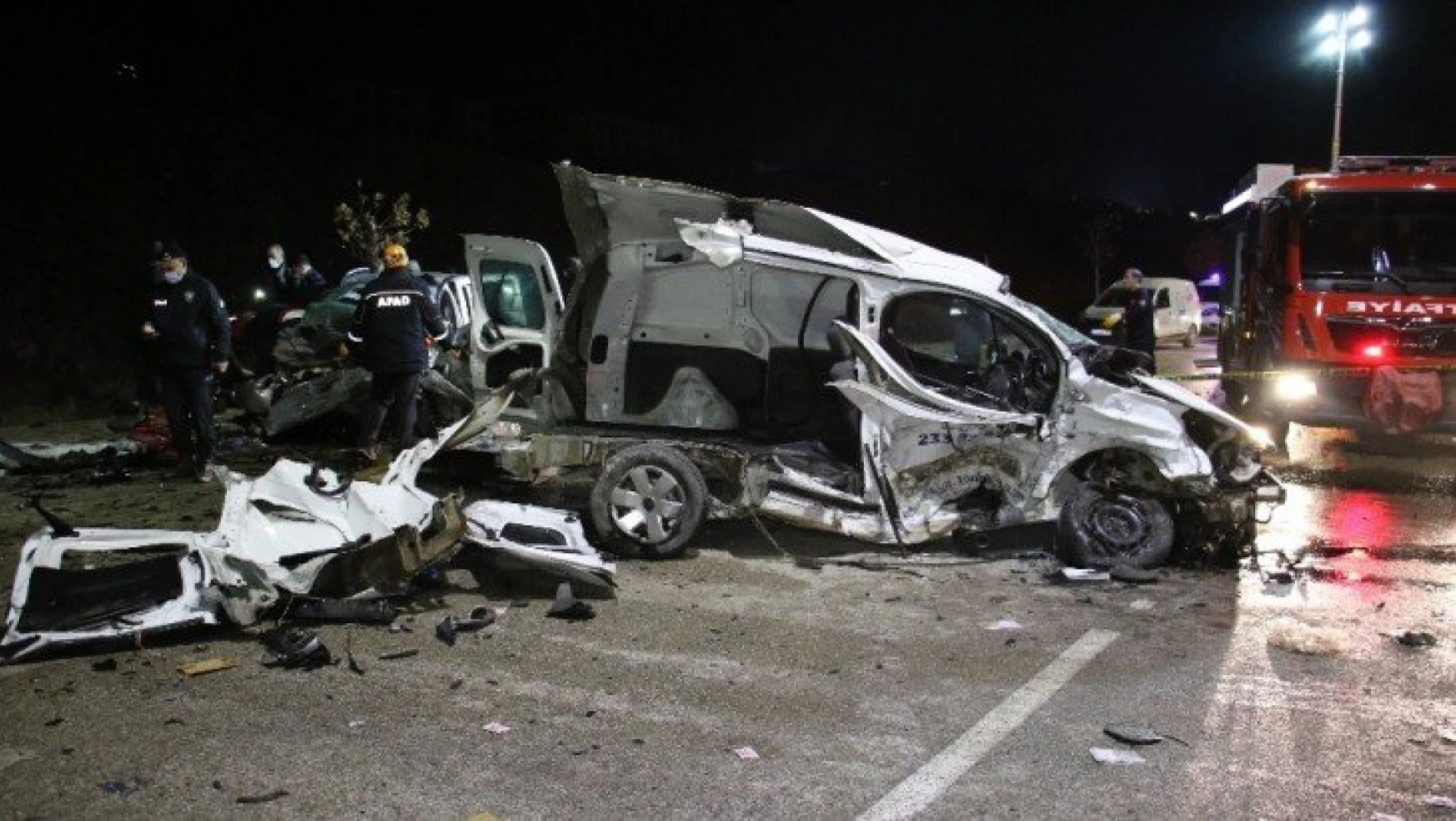 Elazığ'daki feci kazada ölü sayısı 4'e yükseldi