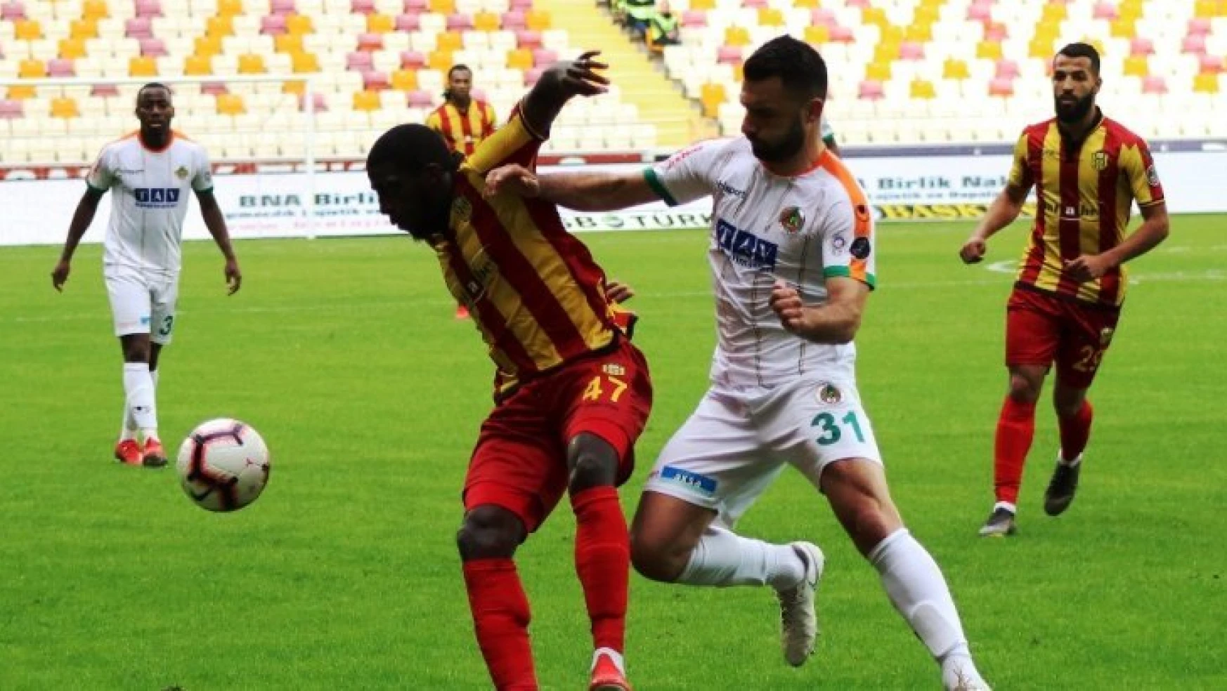 Evkur Yeni Malatyaspor, Kamara için teklifini sundu