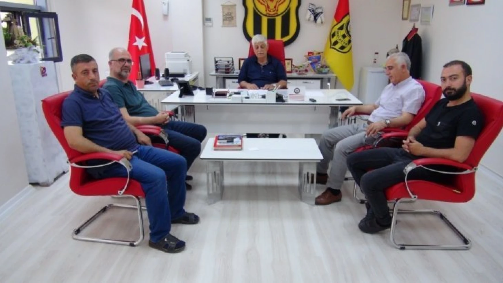 Evkur Yeni Malatyaspor'da seçime Adil Gevrek tek aday olarak girecek