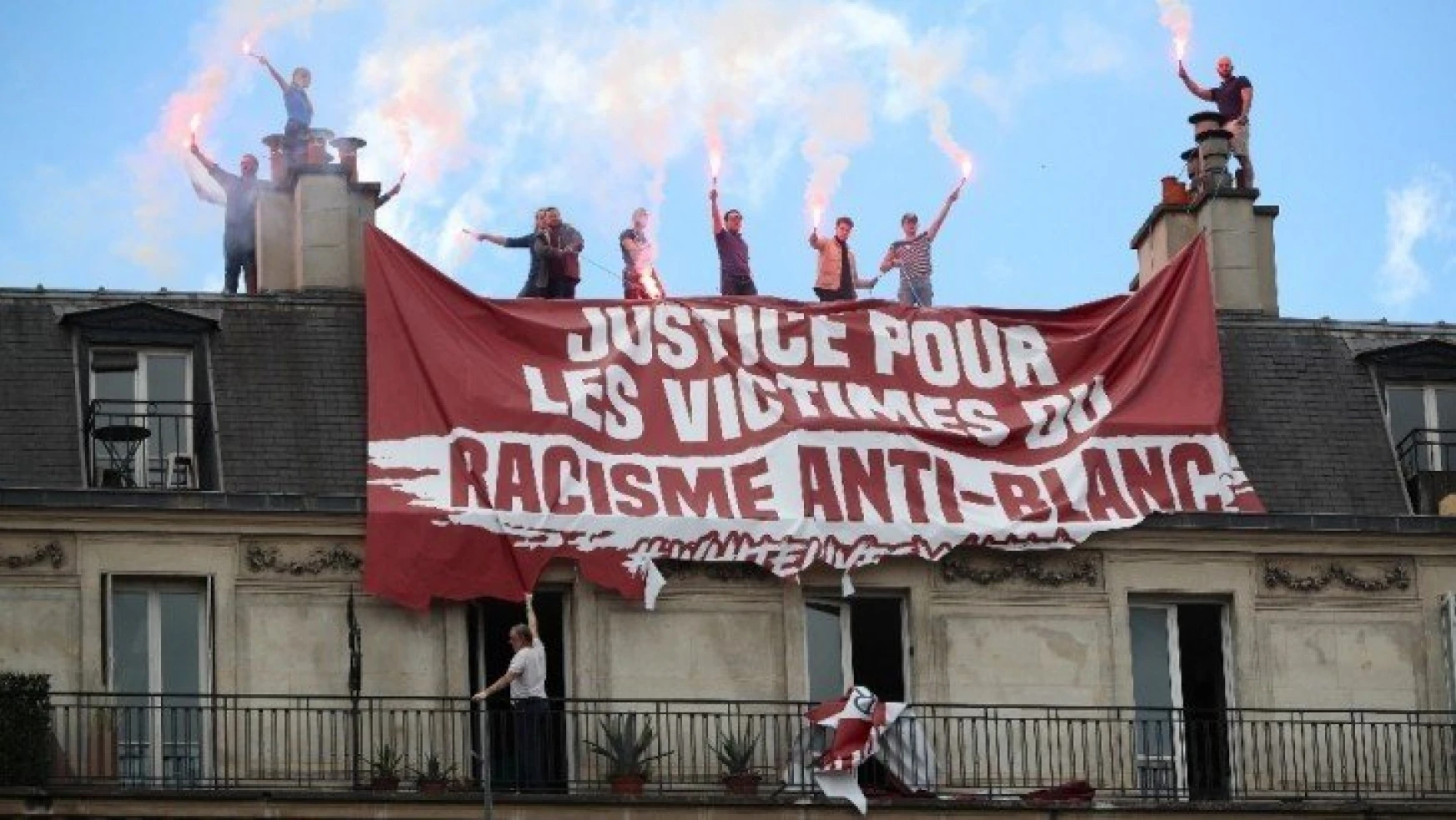 Fransa'da ırkçılık karşıtı protestolar sonrası olaylar çıktı