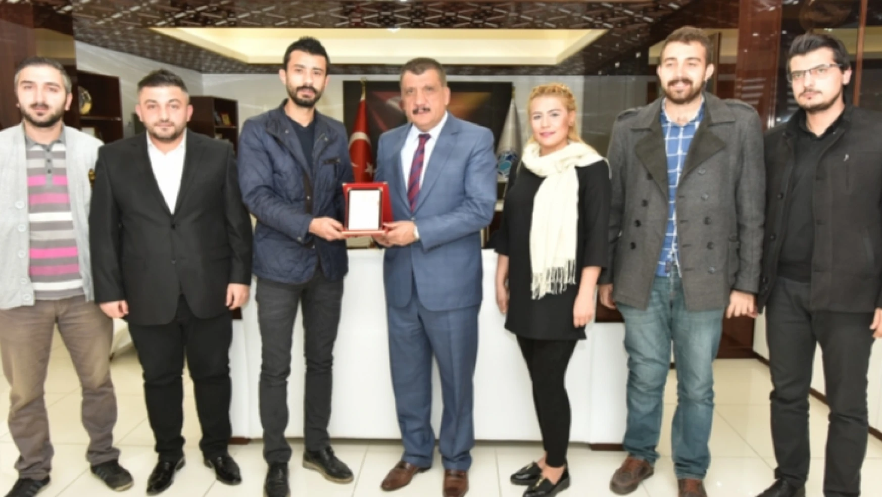 AK Parti Gençlik Kolları, Başkan Gürkan'ı ziyaret etti