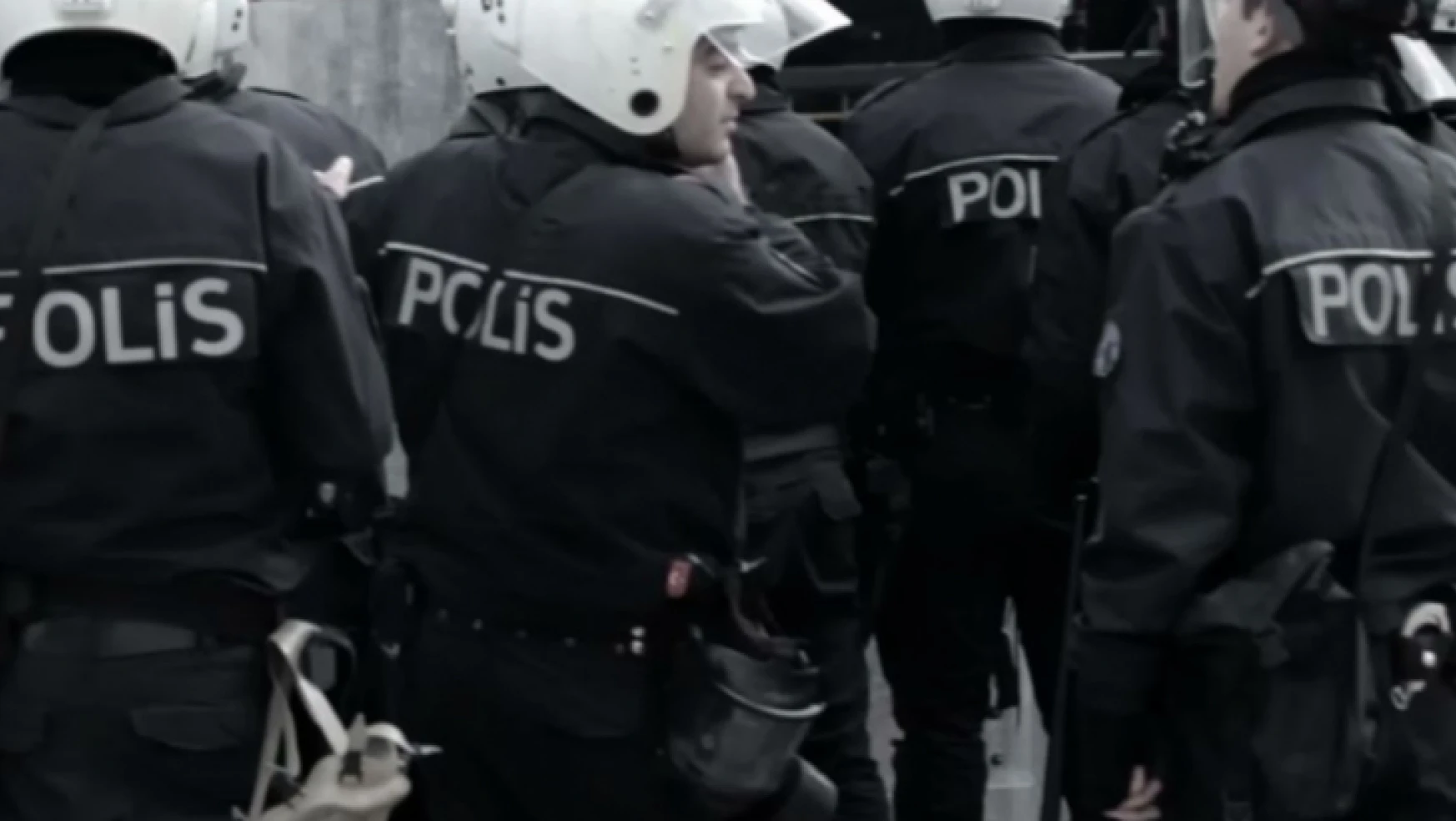 Emniyet Müdürlüğünde görevli 14 polis gözaltına alındı