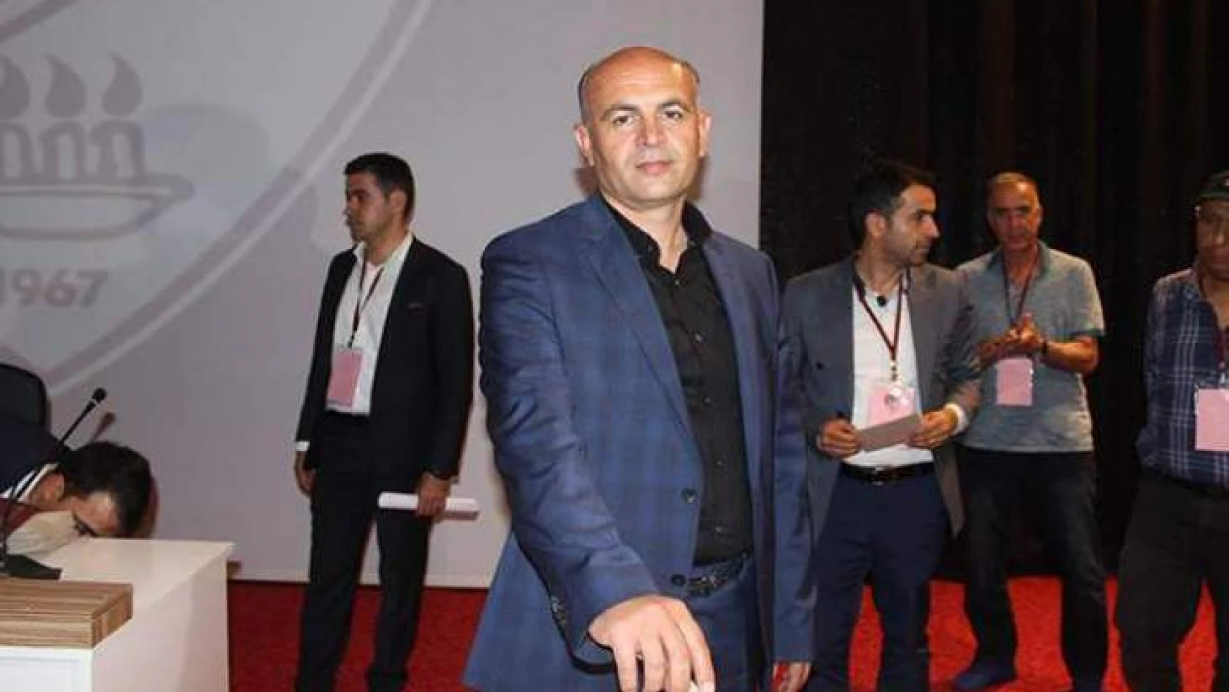 Elazığspor'da yönetim kurulu istifa etti