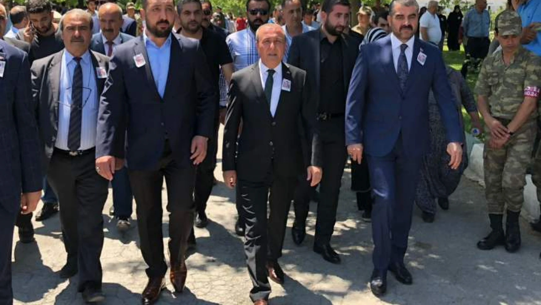 MHP'li Ömer Ekici ve İl Başkanı Avşar, şehit törenine katıldı