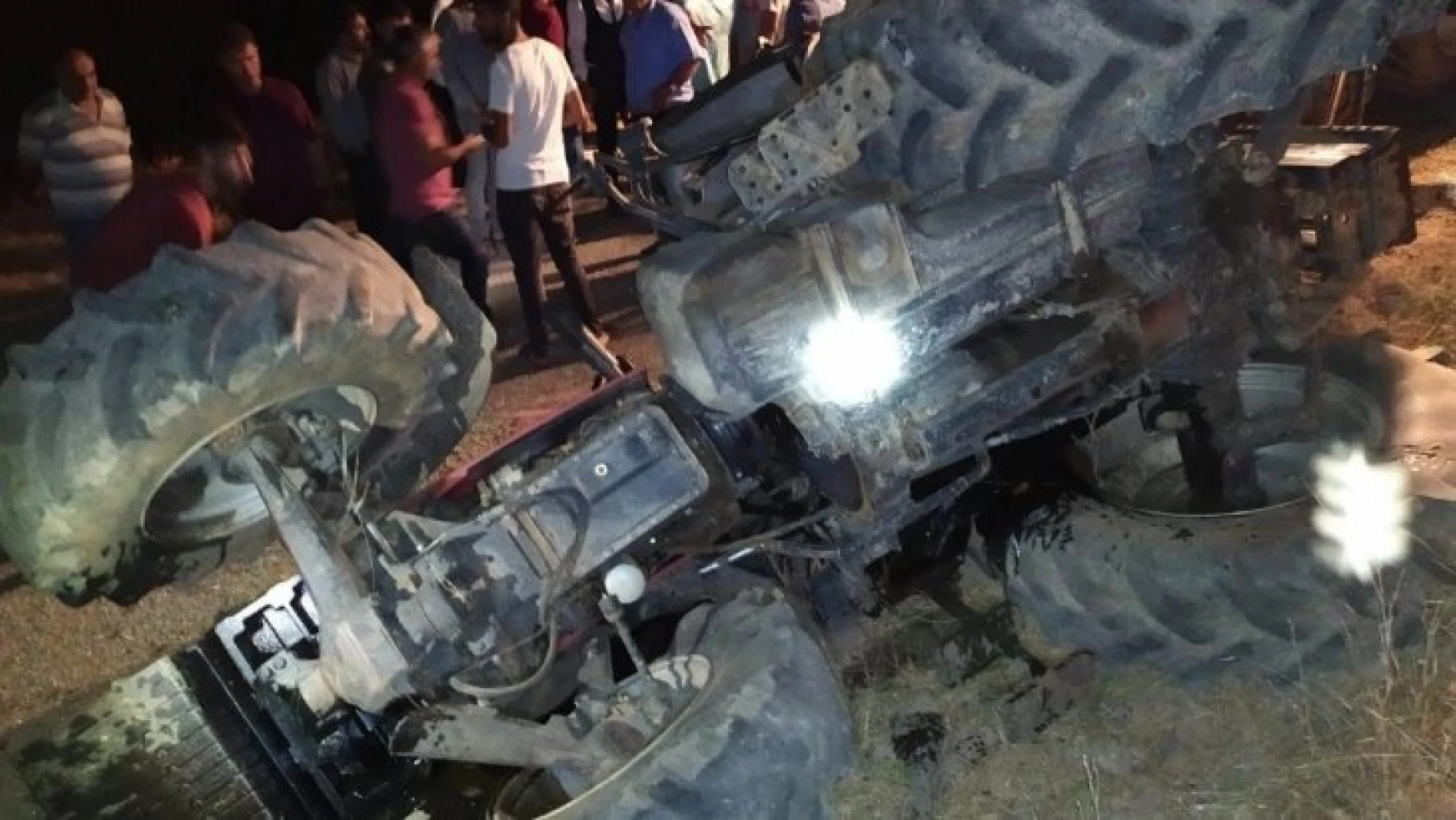 Kahta'da traktör devrildi
