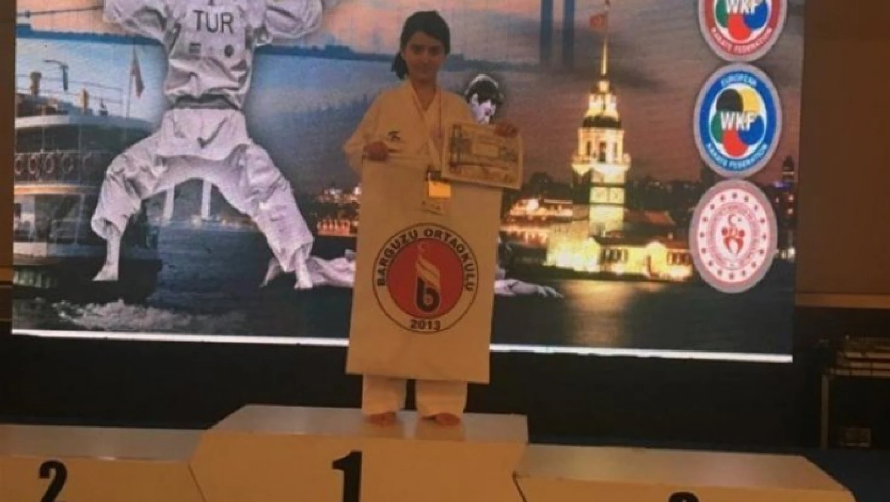 Karatede Melike Gülşen birinci oldu
