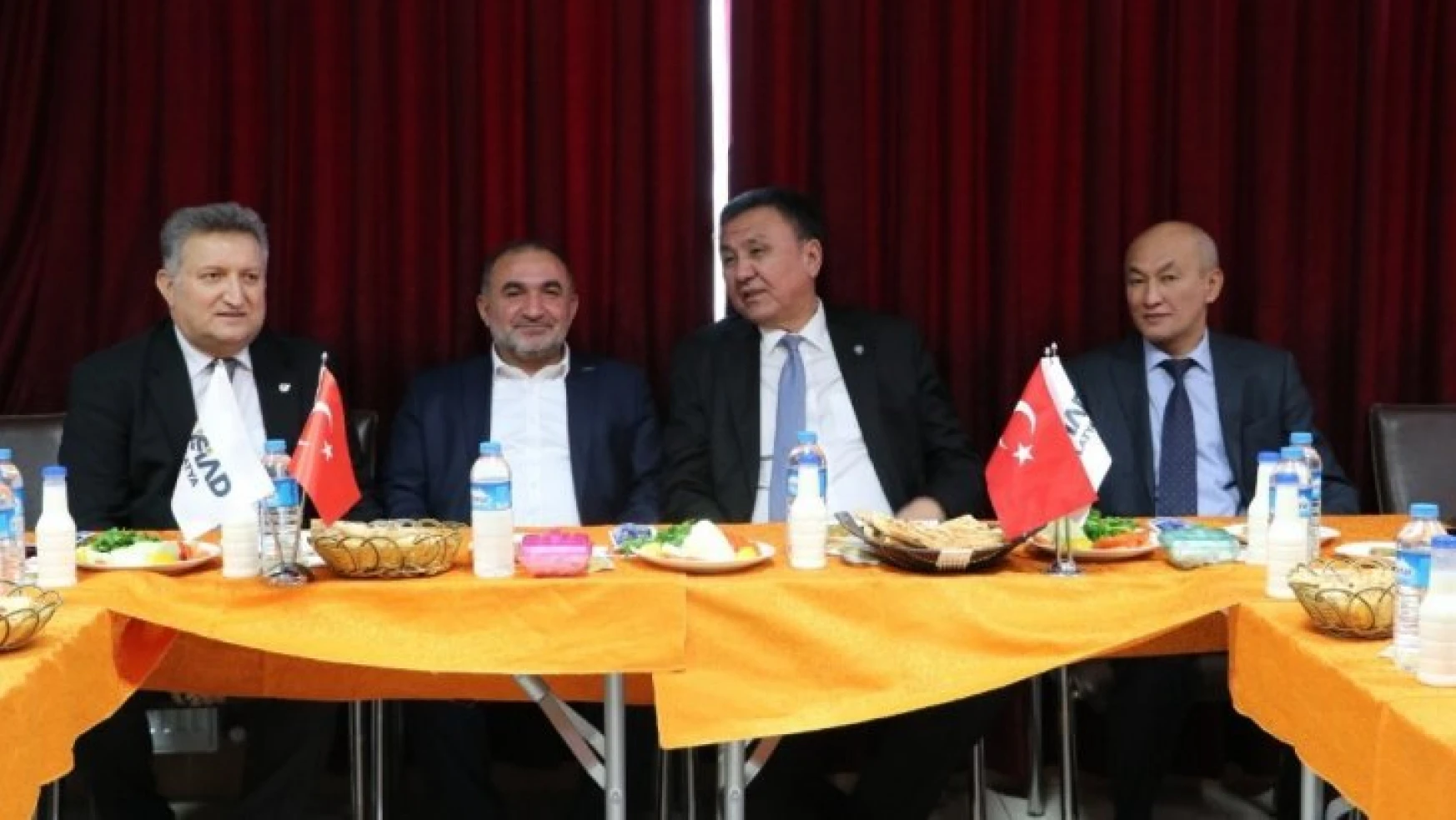 Kırgızistan Büyükelçisi Omuraliyev'den MÜSİAD'a ziyaret