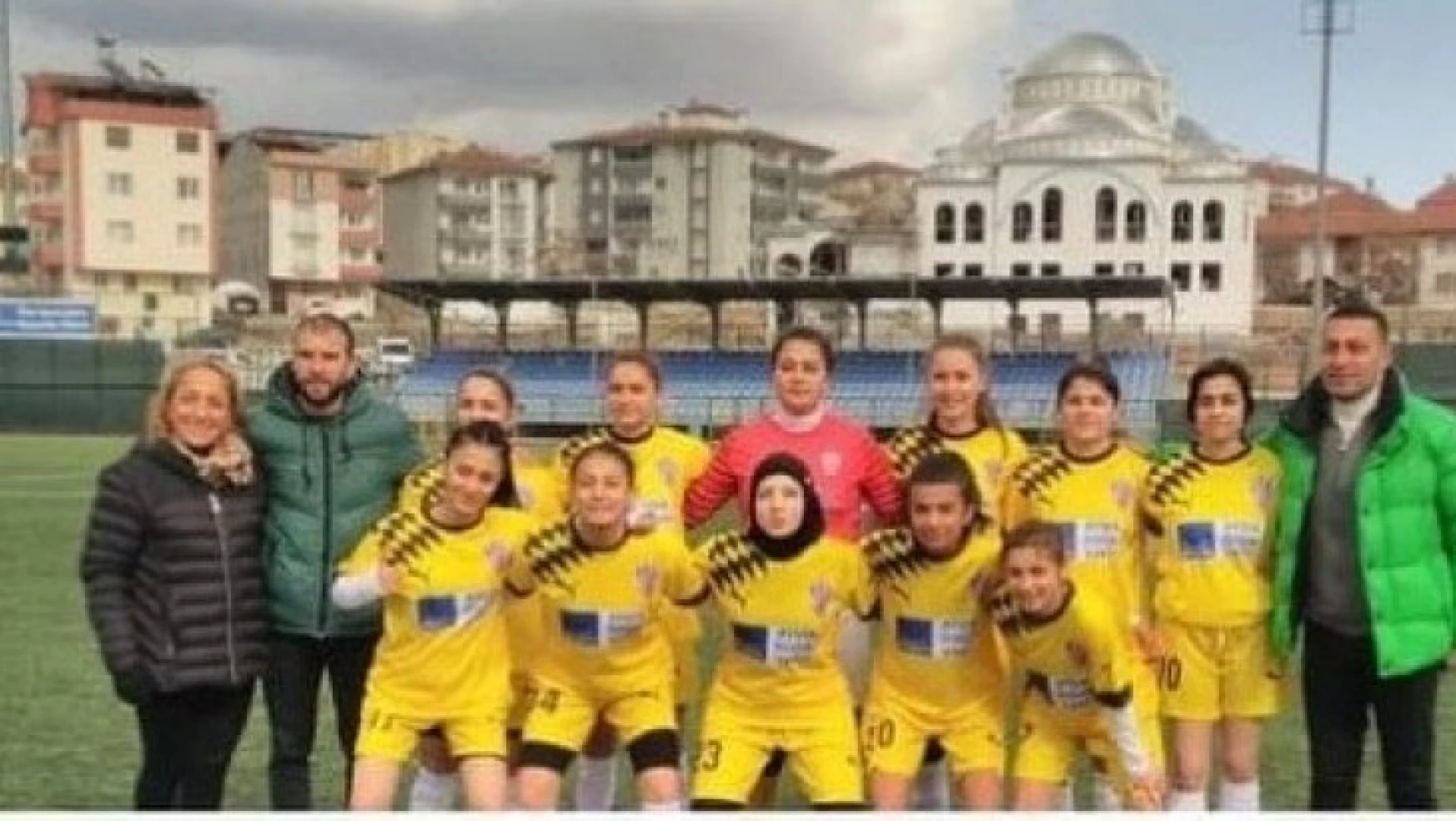 Malatya Bayanlar futbol takımı, ligi namağlup tamamladı