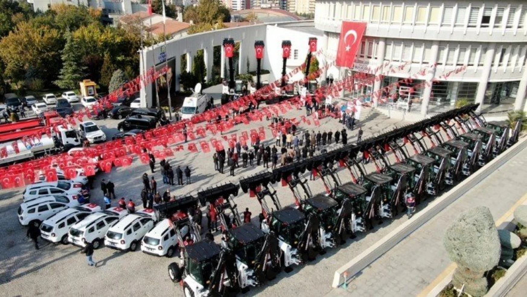 Malatya Büyükşehir'e 29 araç ve iş makinası takviyesi