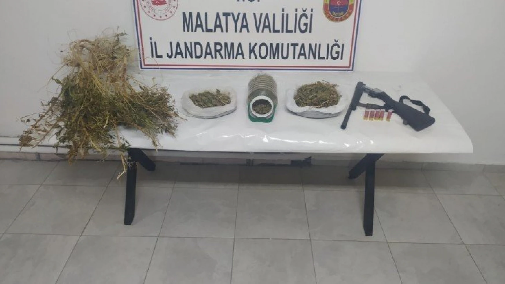 Malatya'da 2 kilo kubar esrar ele geçirildi