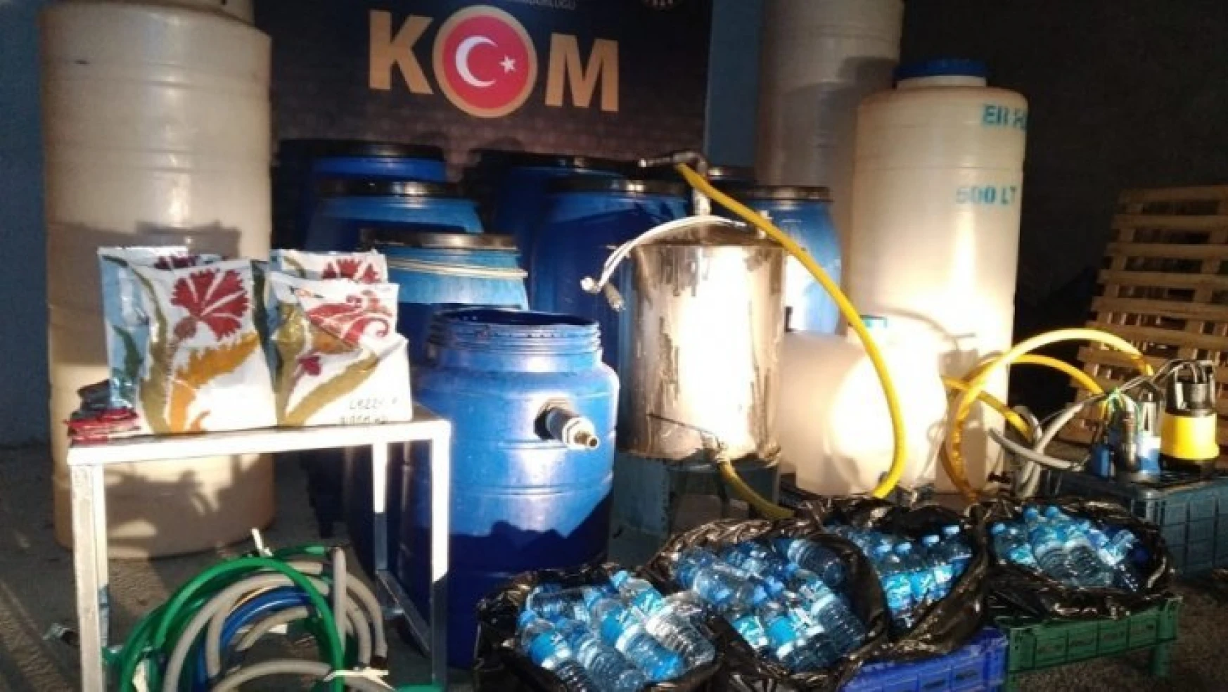 Malatya'da 3 bin 560 litre sahte içki ele geçirildi