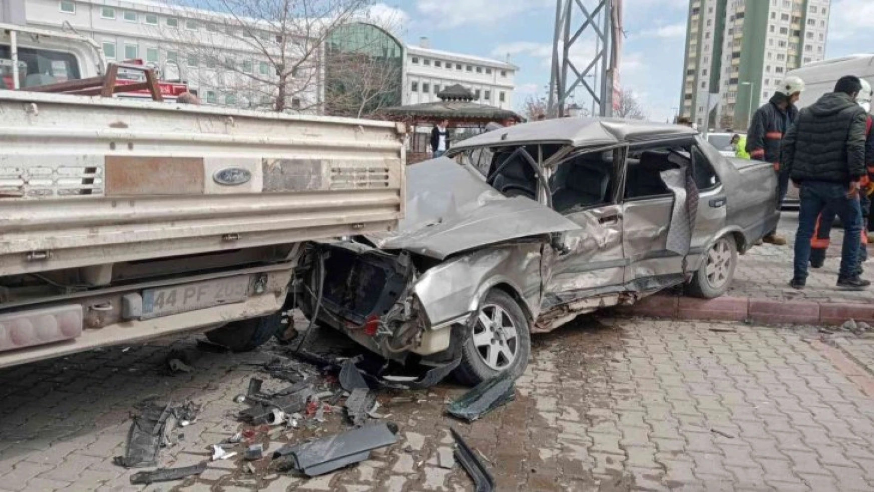 Malatya'da 6 araç bir birine girdi: 1 yaralı