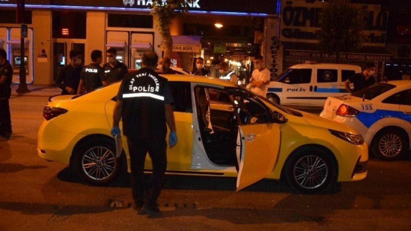 Malatya'da araç içerisinde silahla vurulan 1 kişi yaralandı