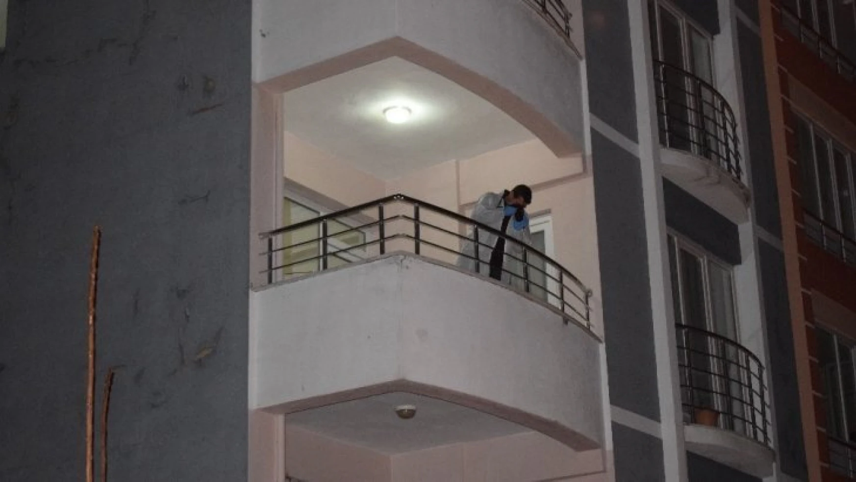 Malatya'da balkondan düşen şahıs ağır yaralandı