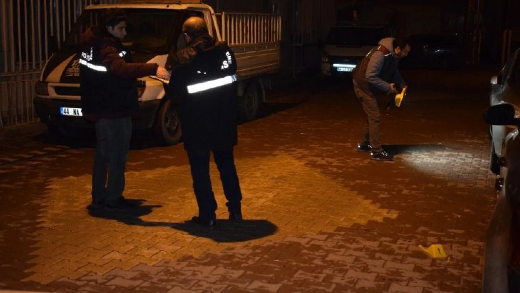 Malatya'da bir kişi silahla başından vurulmuş halde bulundu