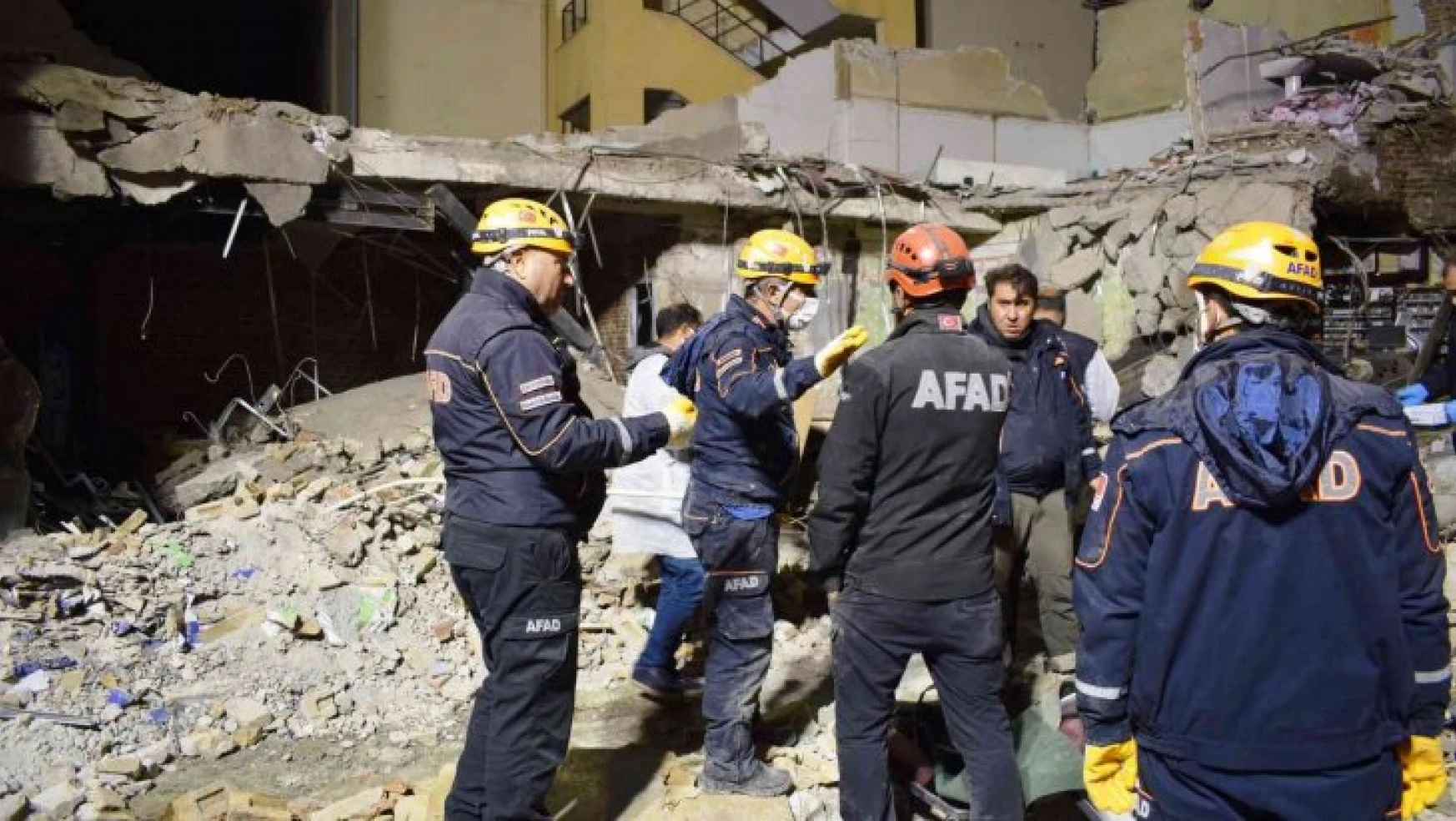 Malatya'da çöken binada arama çalışmaları sona erdi