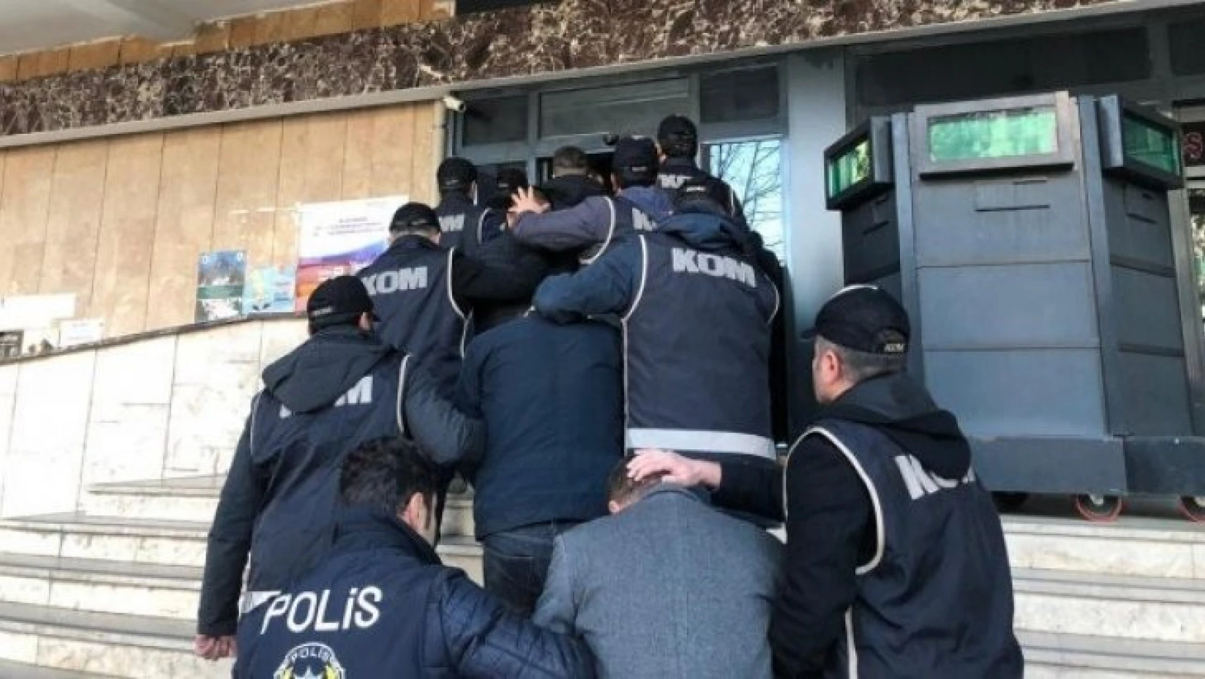Malatya'da FETÖ'den 3 tutuklama