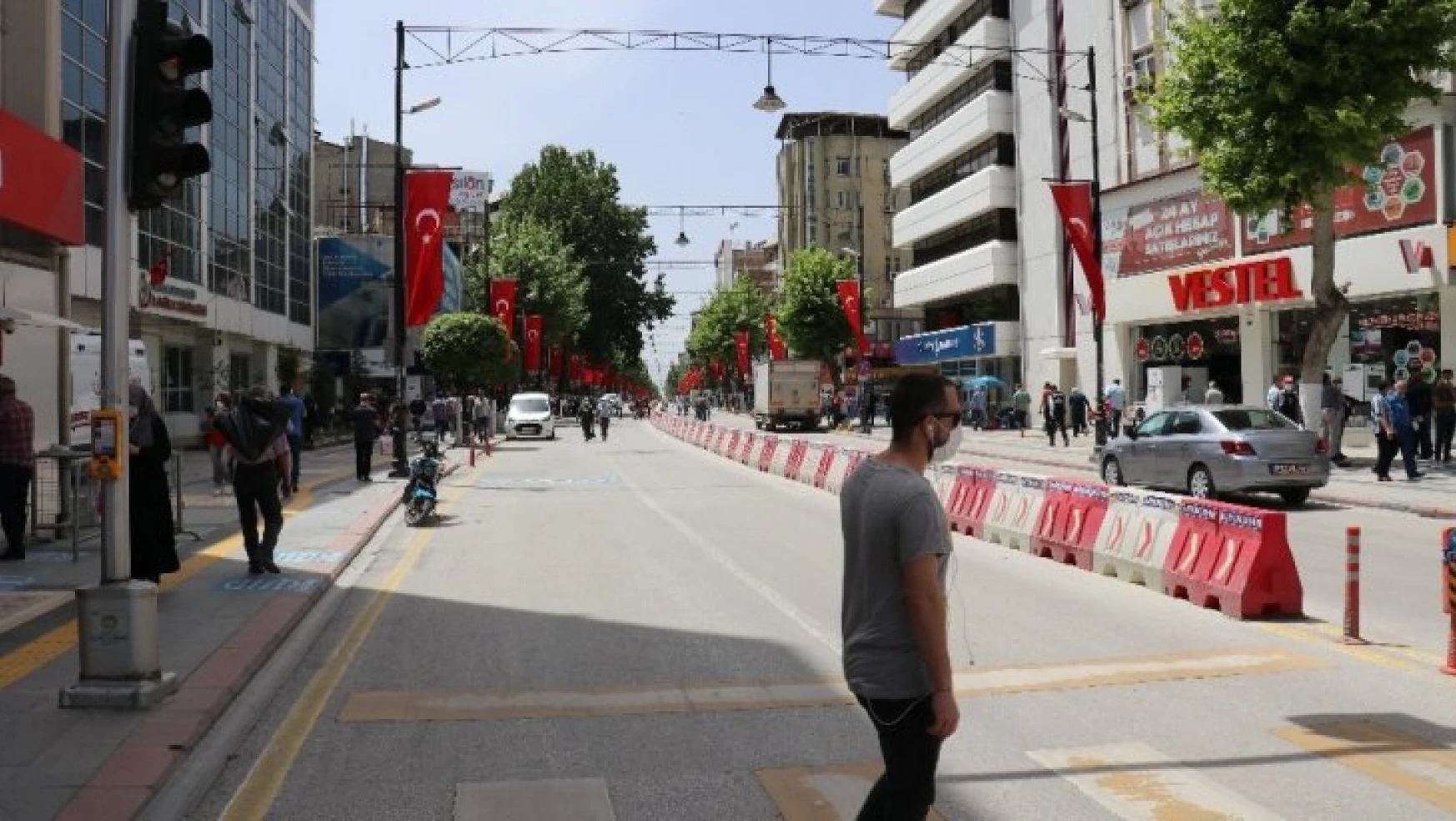 Malatya'da kapalı caddeler 21 Mayıs'ta açılıyor
