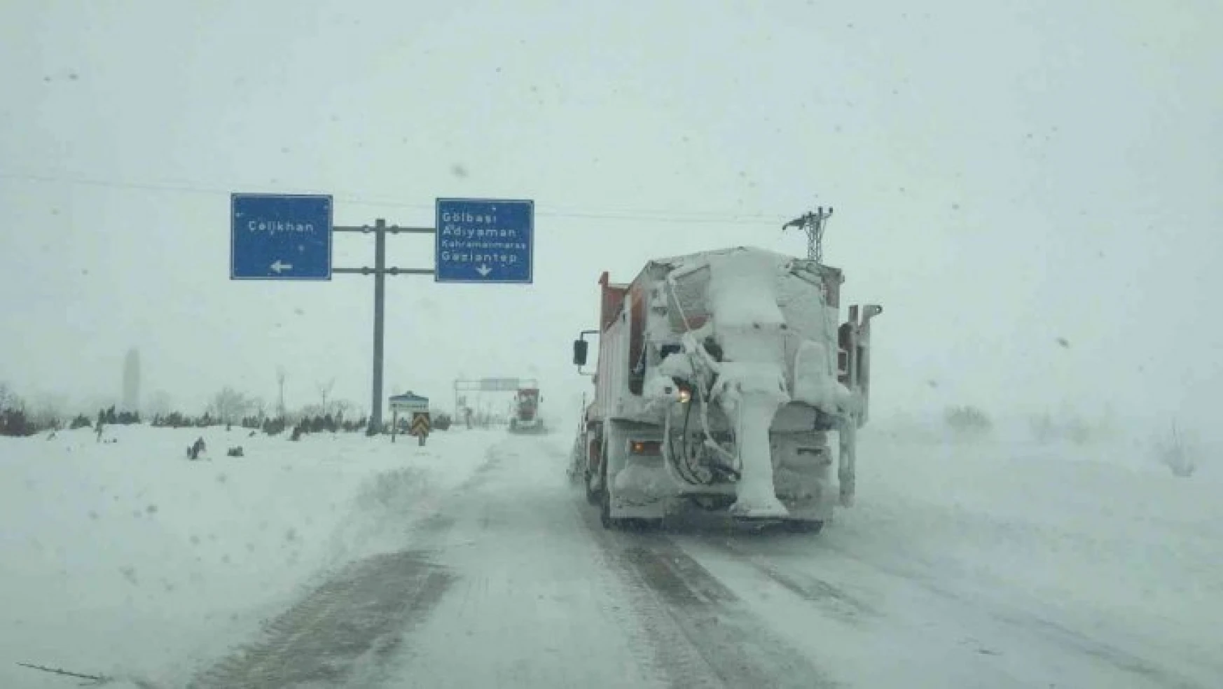 Malatya'da kar nedeniyle 524 mahallenin yolu kapandı