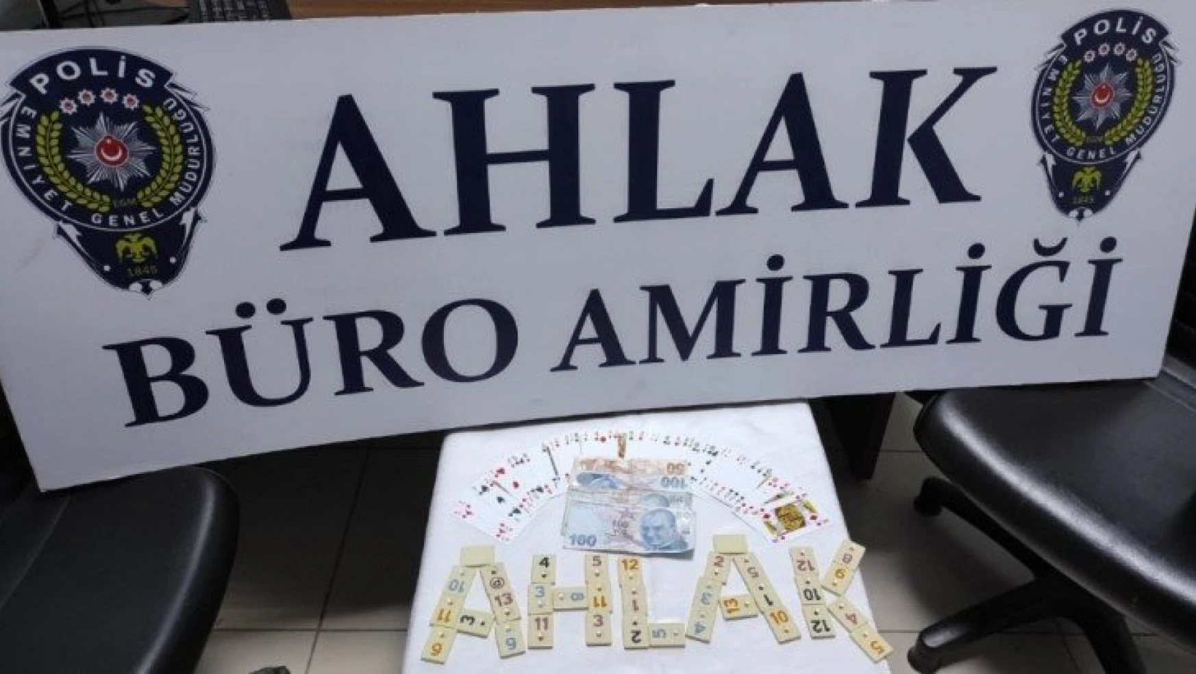 Malatya'da kumar baskını: 4 kişiye 4 bin 900 TL ceza