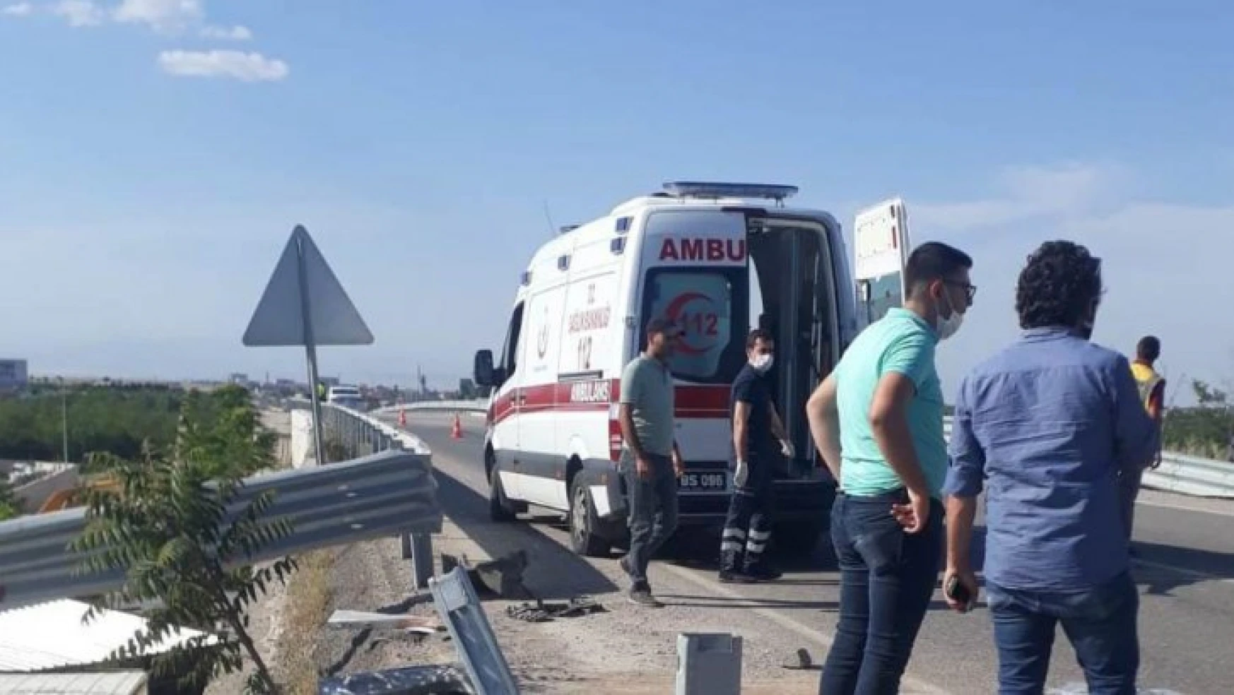 Malatya'da otomobil şarampole düştü: 1'i ağır 3 yaralı