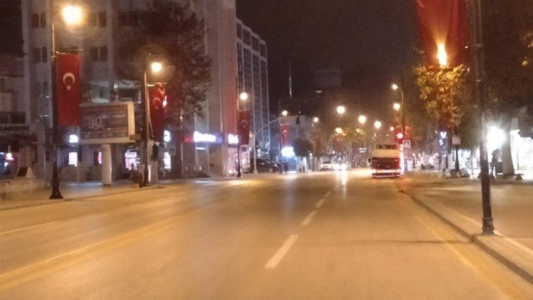 Malatya'da sokaklar sessizliğe büründü