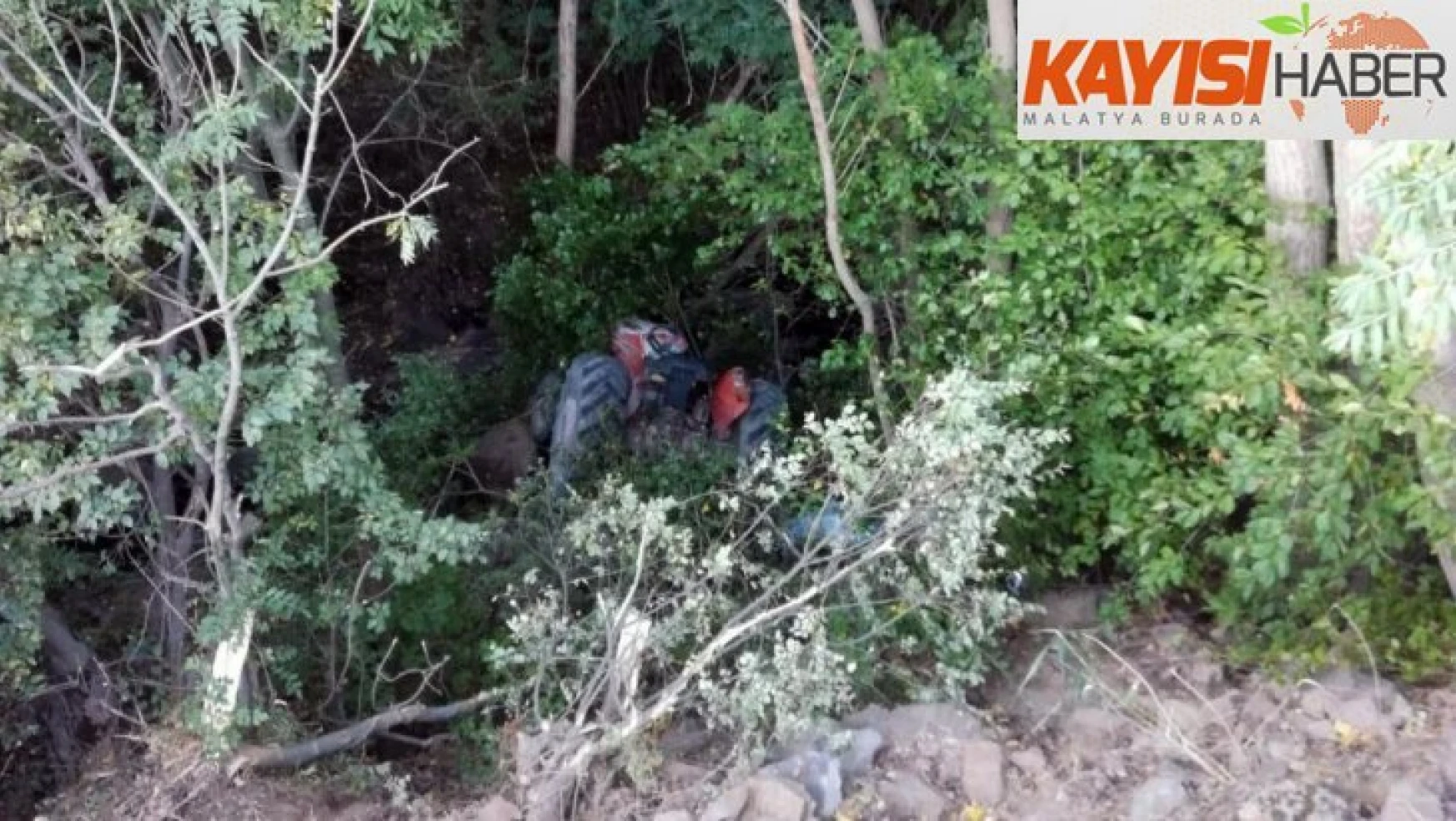 Malatya'da traktör dereye uçtu: 1 ölü