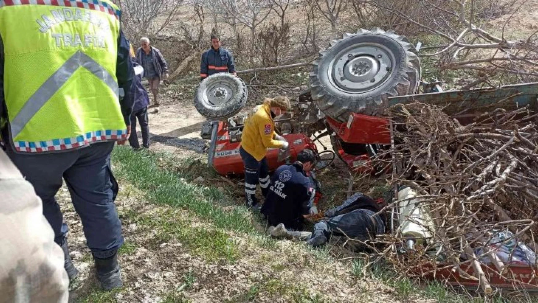 Malatya'da traktör devrildi: 1 ölü, 1 yaralı