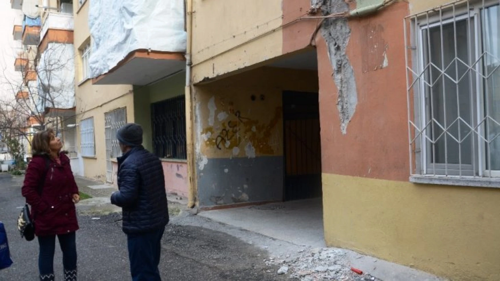 Malatya'da yıkılma riski olan binalar boşaltılıyor