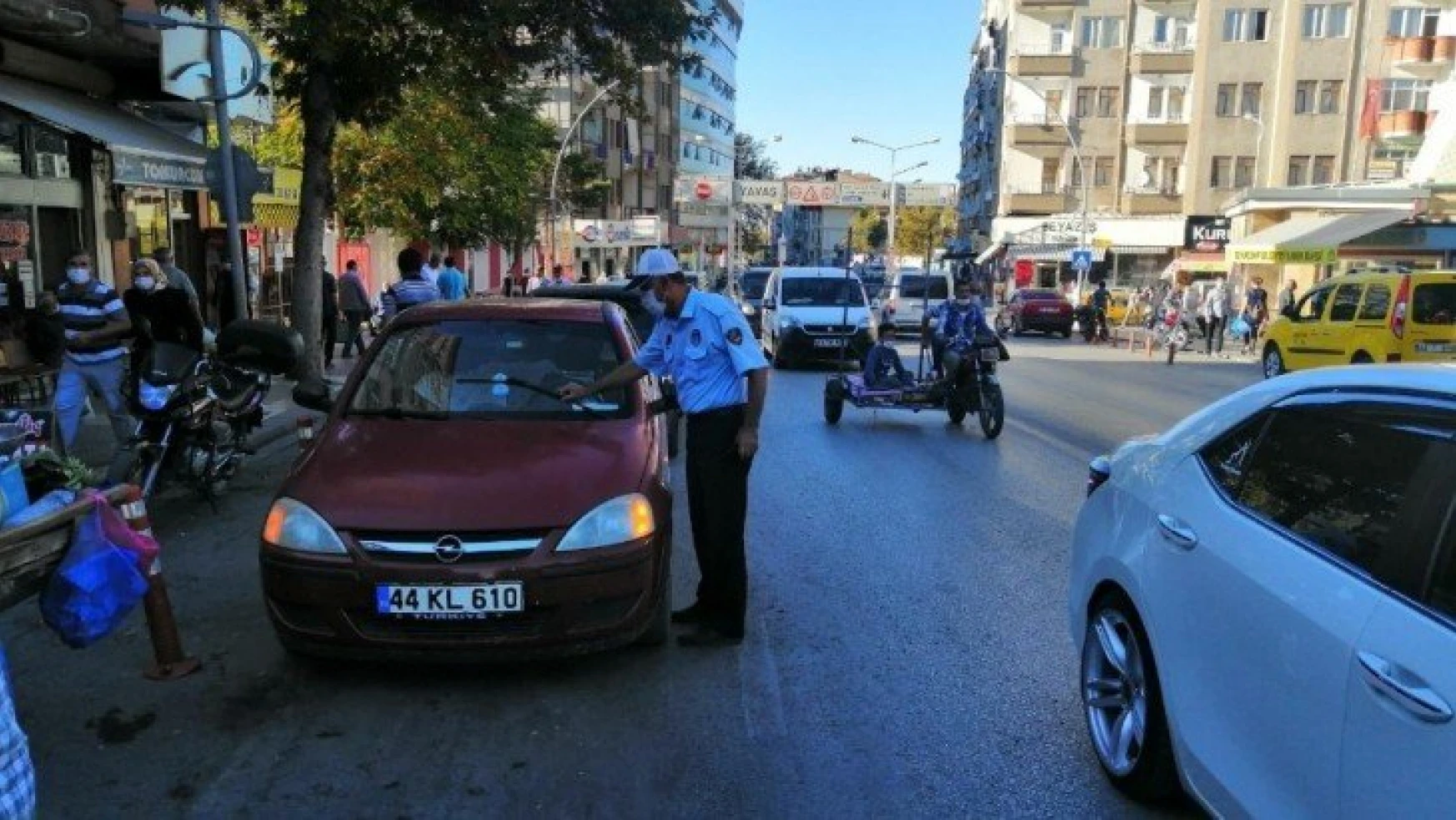 Malatya'da zabıta ekiplerinden trafik denetimi