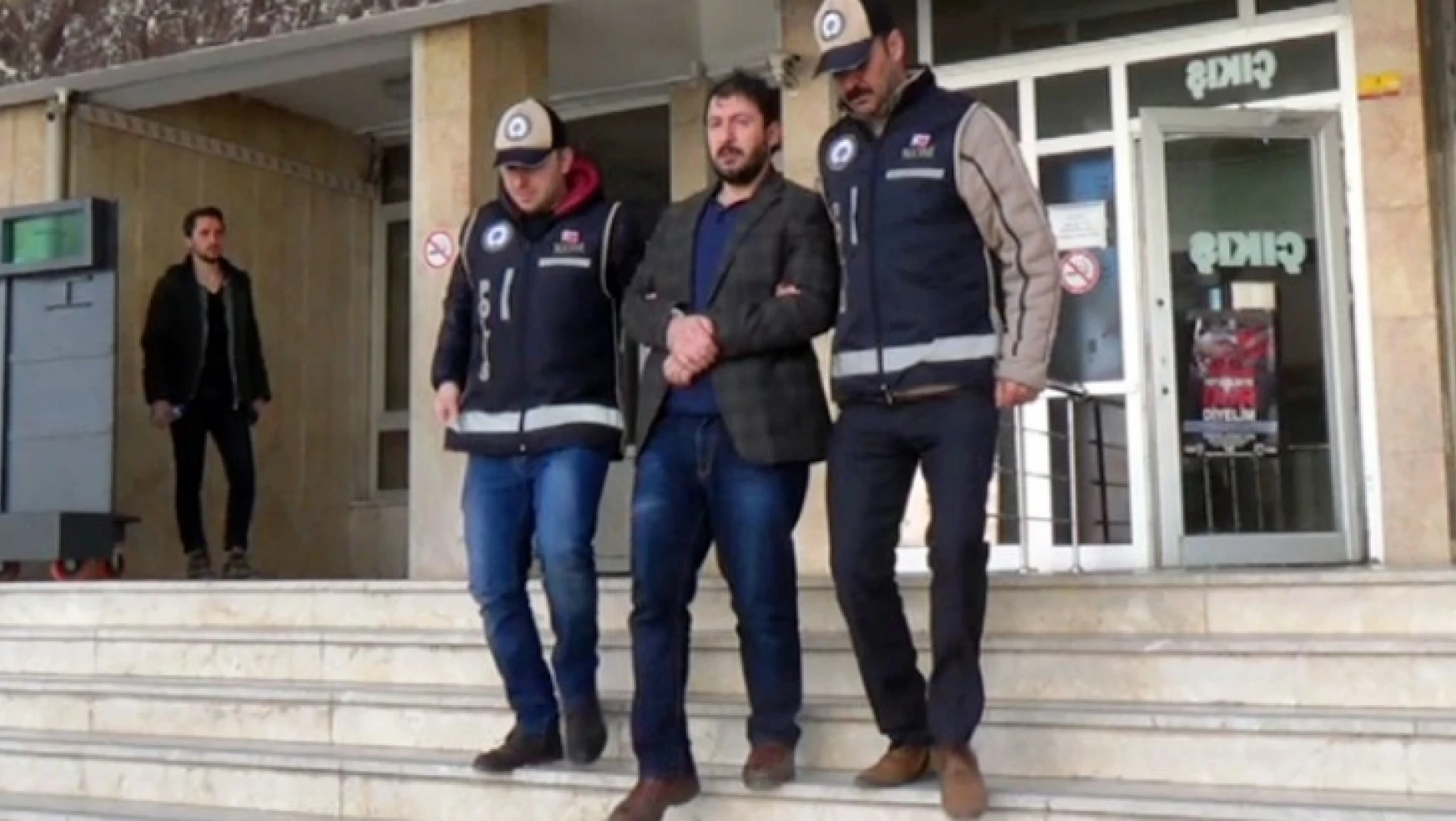 FETÖ'den gözaltına alınan avukat tutuklandı