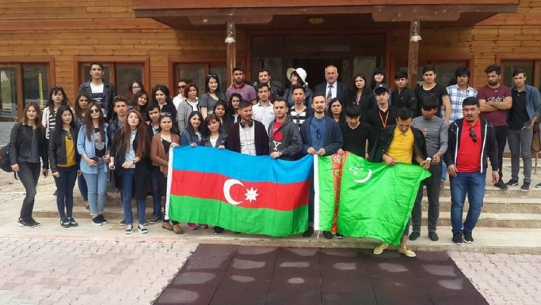 Öğrenciler Malatya'nın turistik güzelliklerini gezdi