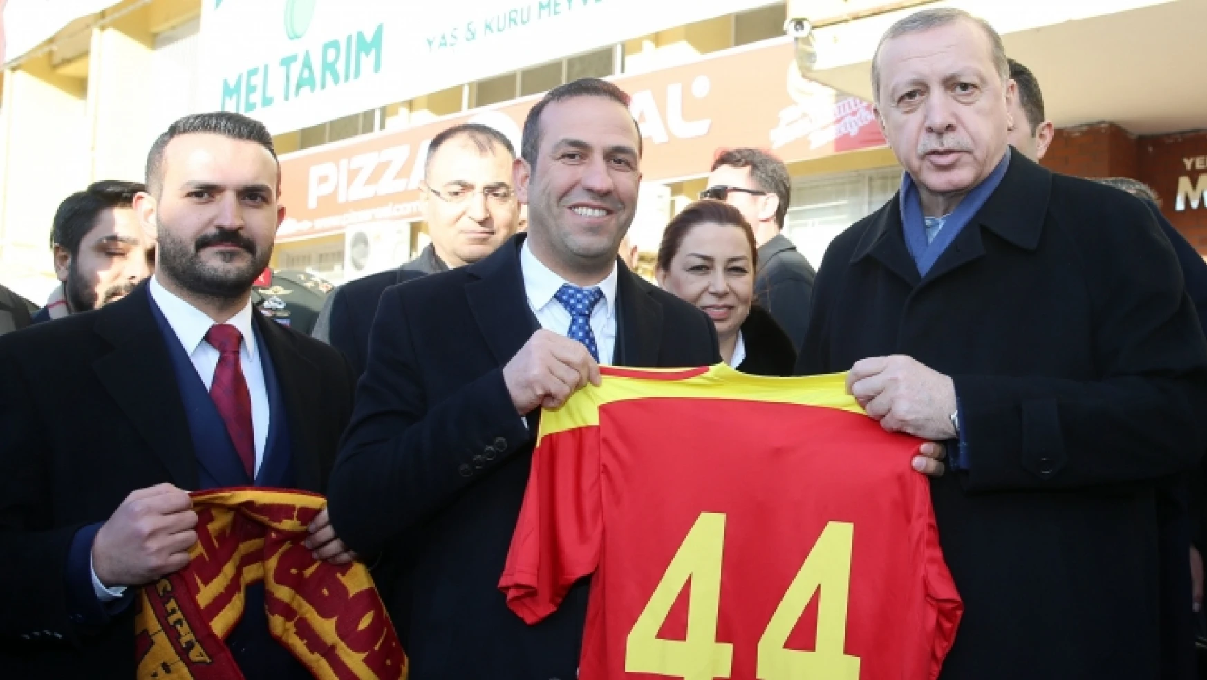 Erdoğan'a Evkur Yeni Malatyaspor forması