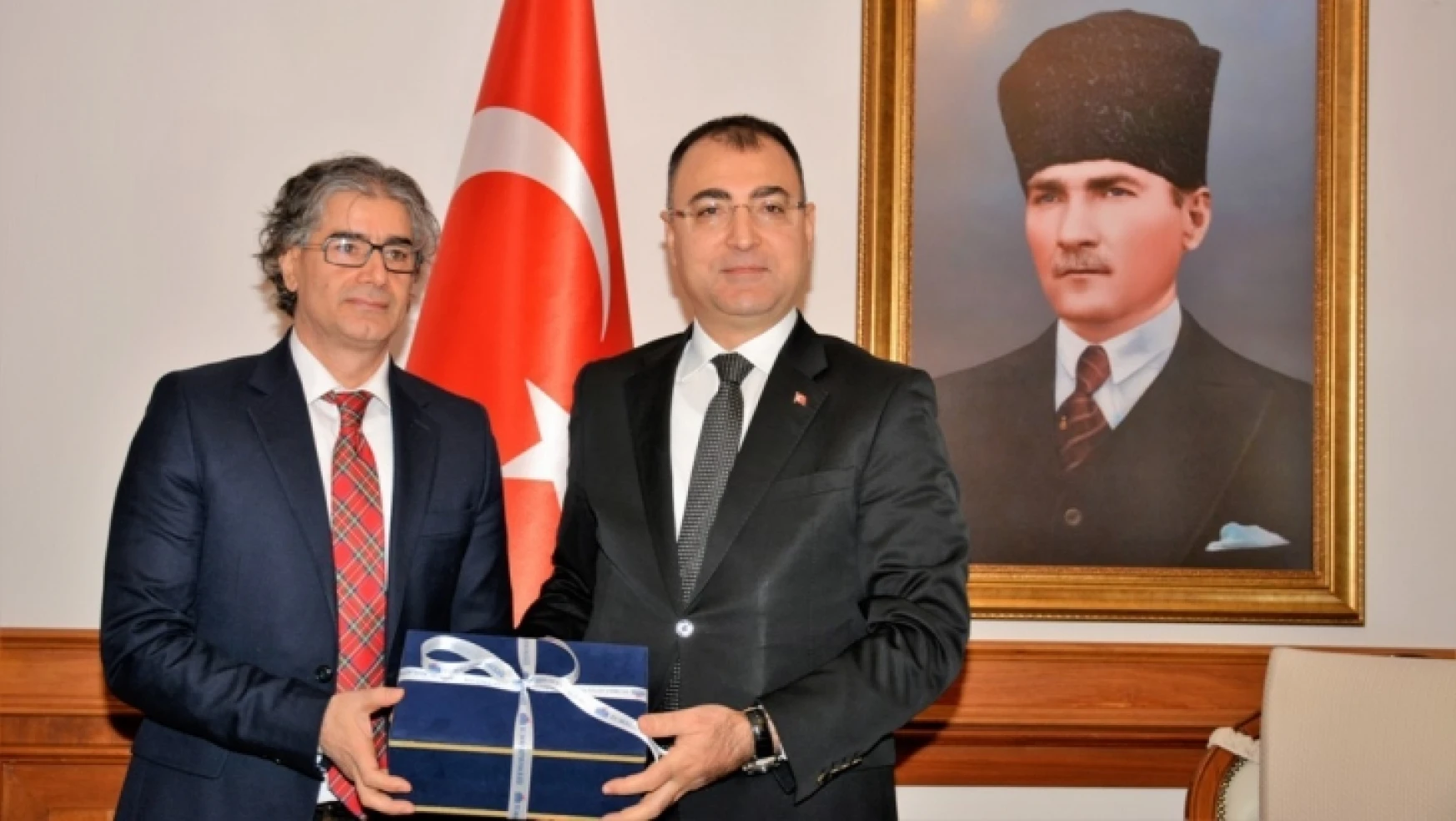 Prof. Dr. Özdemir'den Vali Toprak'a veda ziyareti