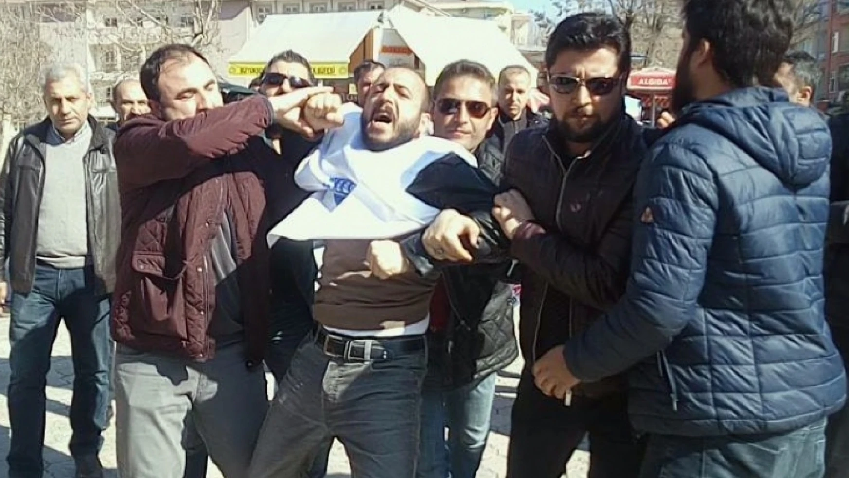 Eylemci KESK'liler 43'üncü kez gözaltına alındı