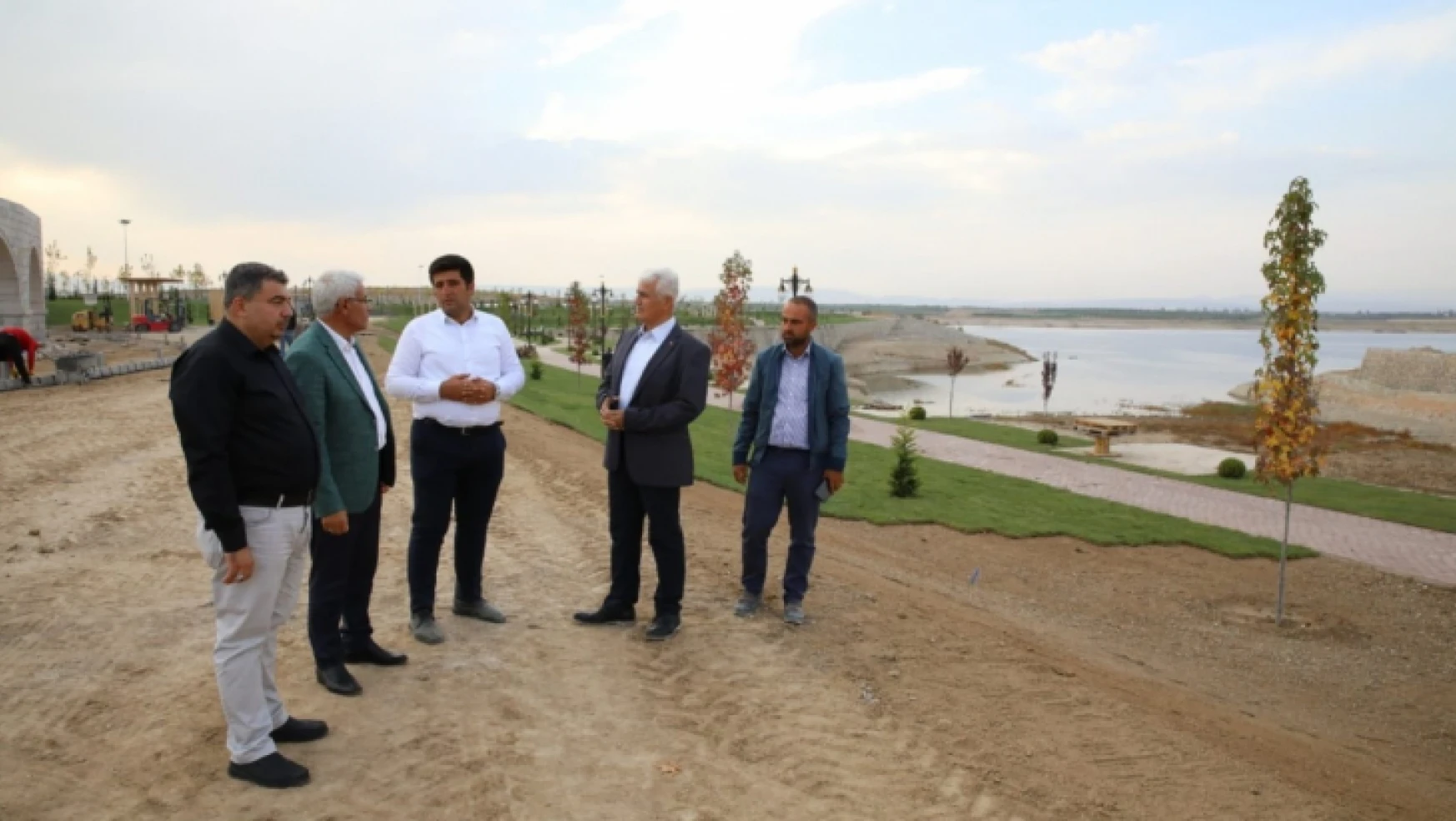Malatya'nın ilk sahil parkı projesi tüm hızıyla sürüyor