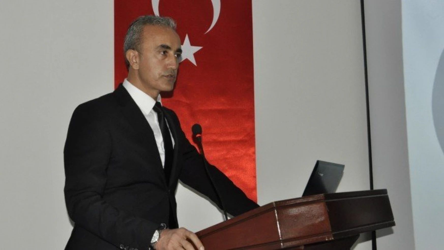 Müdür Çelik, 30 Ağustos Zafer Bayramını kutladı