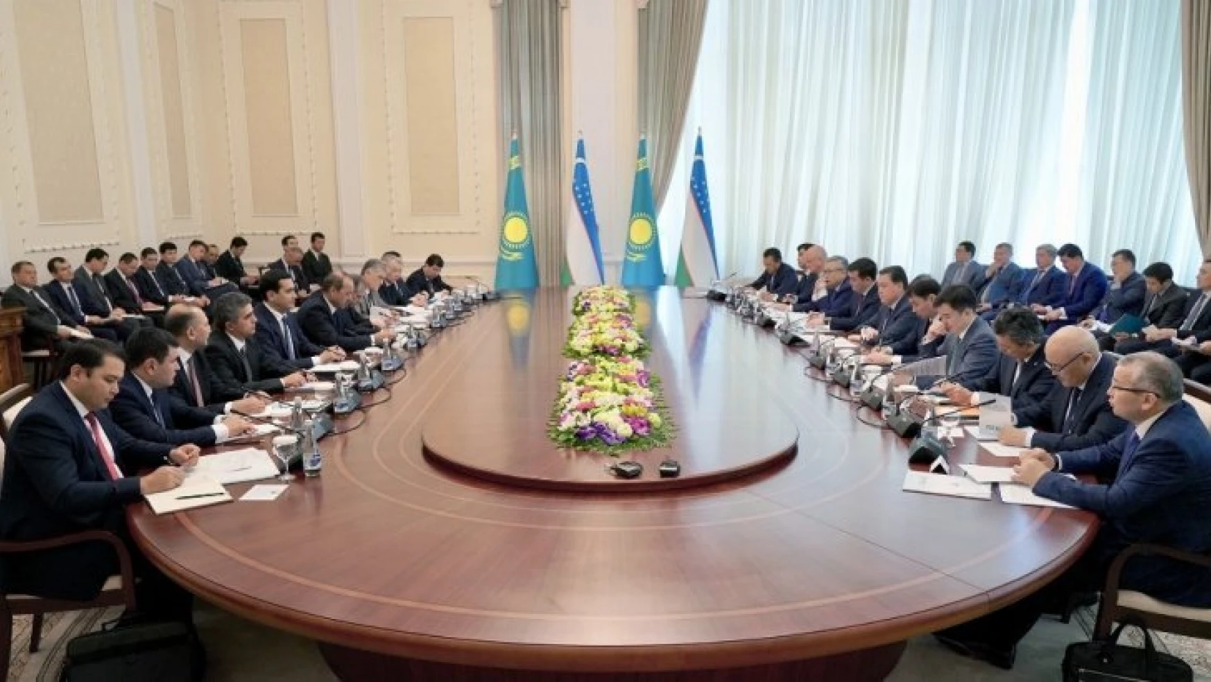 Özbekistan ve Kazakistan arasında 1,5 milyar dolarlık imza