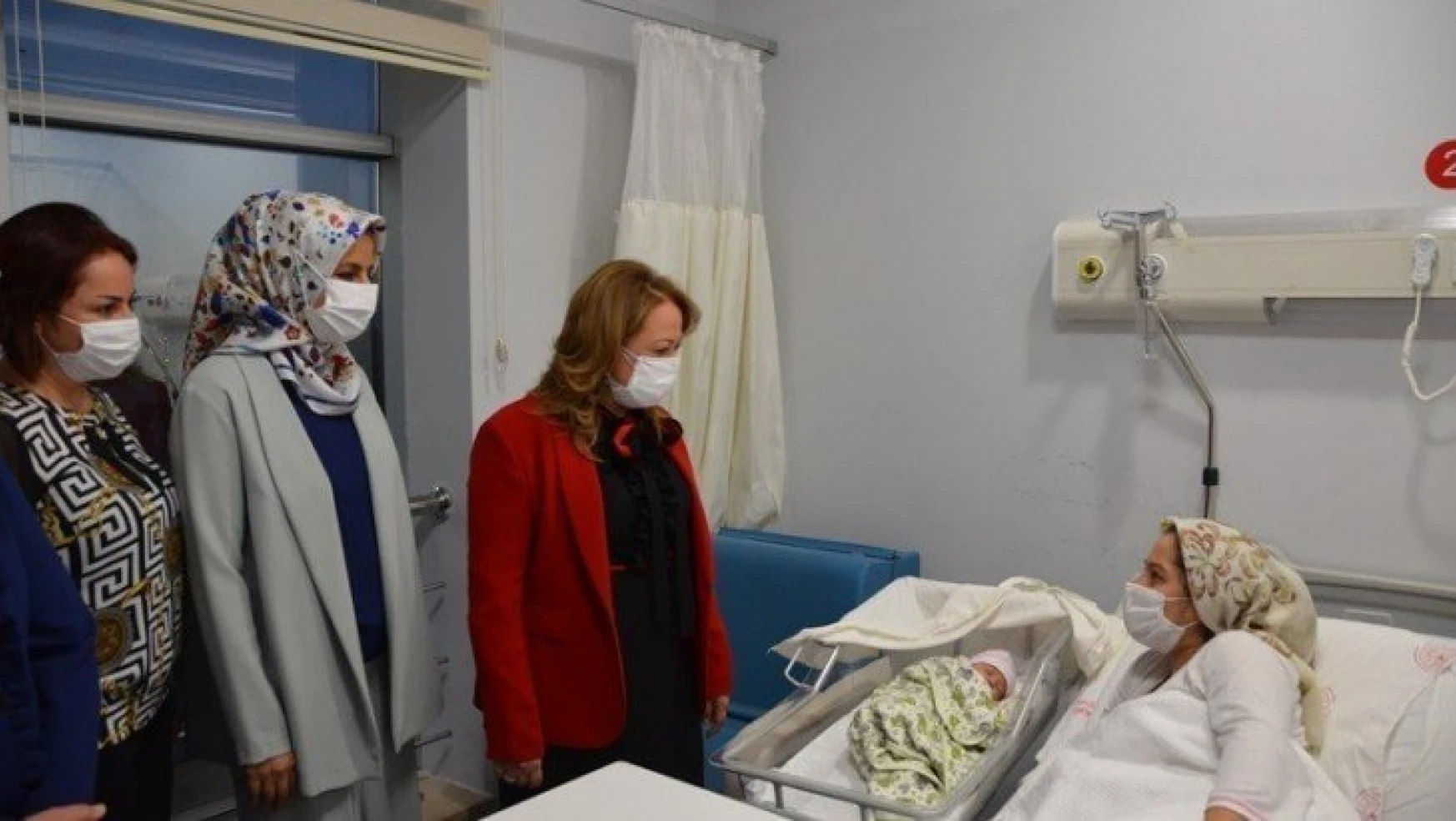 Rektör Karabulut'tan hastane ziyareti