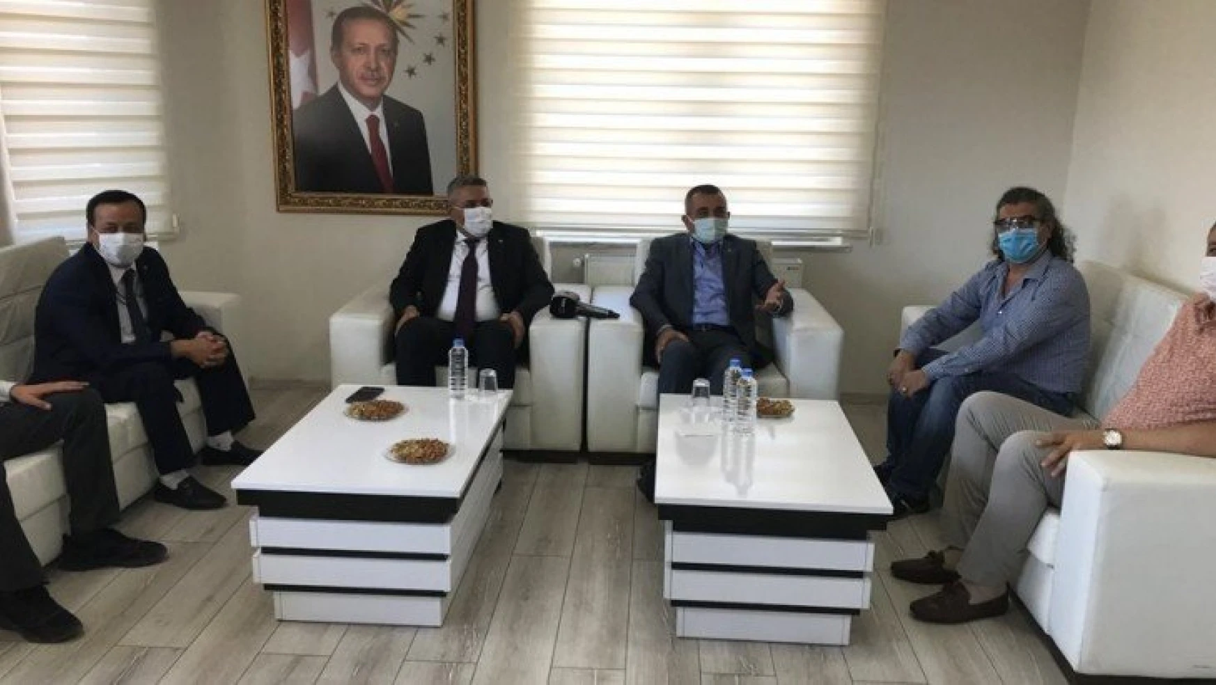 Sadıkoğlu'ndan AK Parti'ye ziyaret